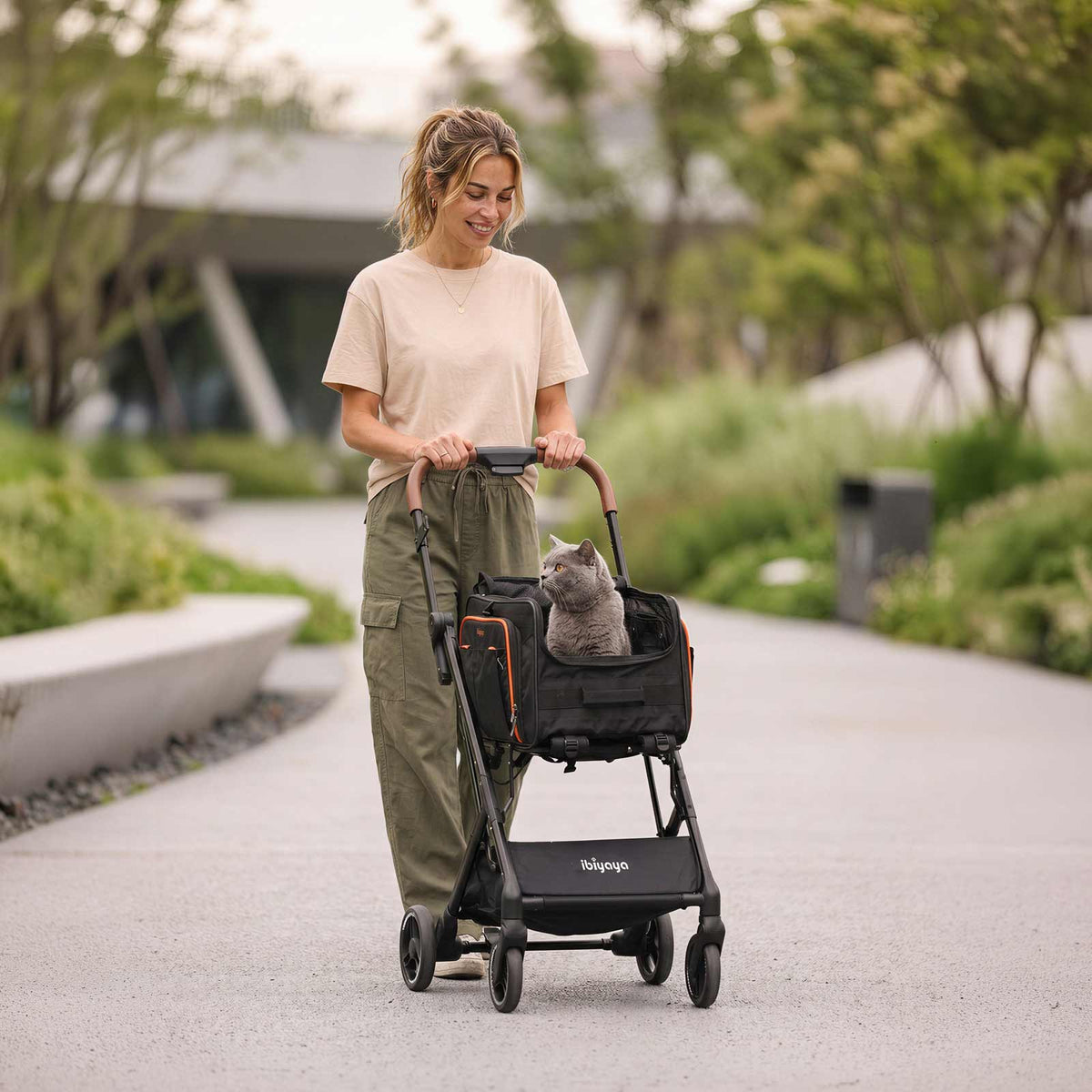 ibiyaya JetPaw 3-in-1 Pet Stroller with Detachable Airline-Approved Carrier
