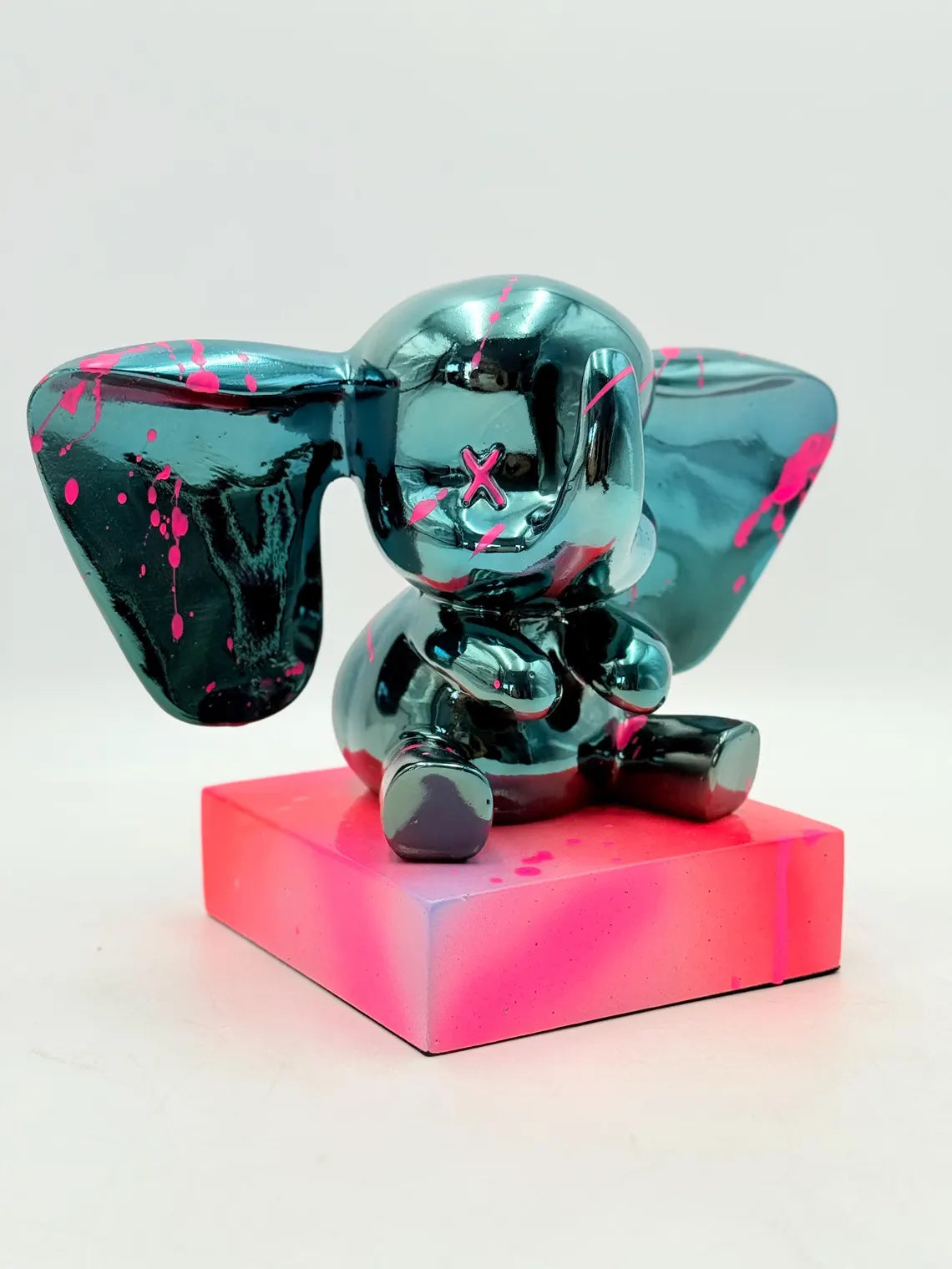 Feng Shui Playful Icon: Love Pop Elephant Sculpture