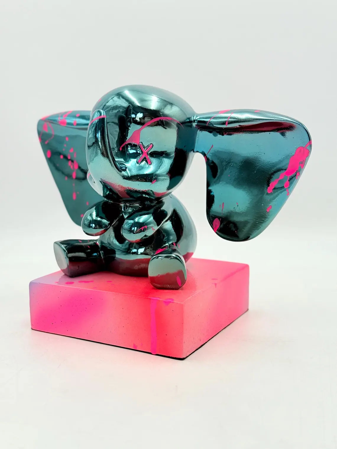 Feng Shui Playful Icon: Love Pop Elephant Sculpture