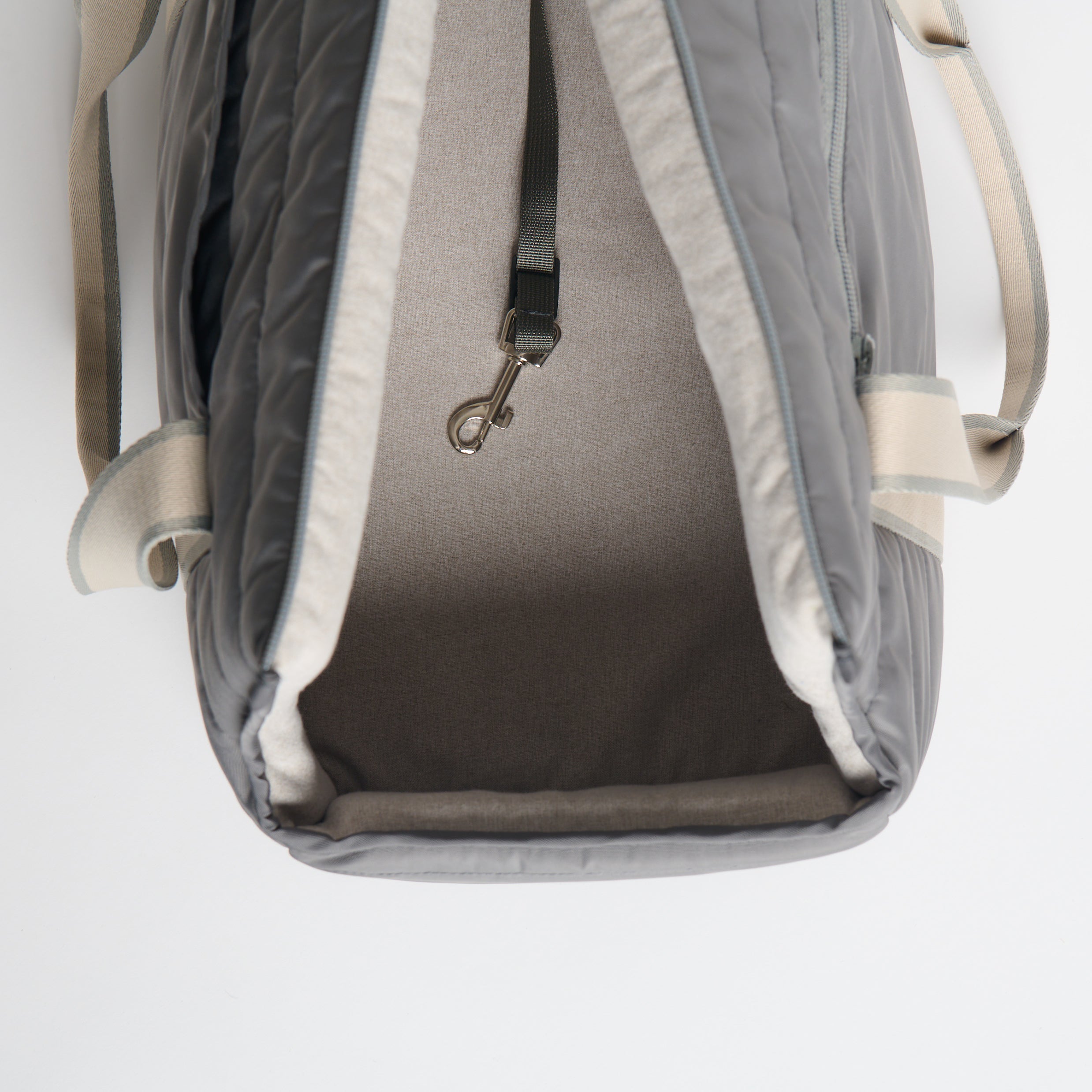 Nooee Pet Finn Carrier - Lightweight Quilted Dog Carrier with Easy-Care Cushion