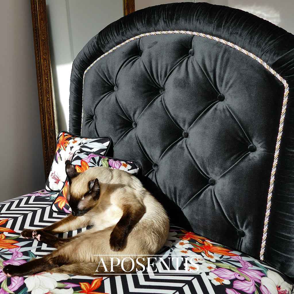 Florent Chesterfield Luxury Dog and Cat Bed