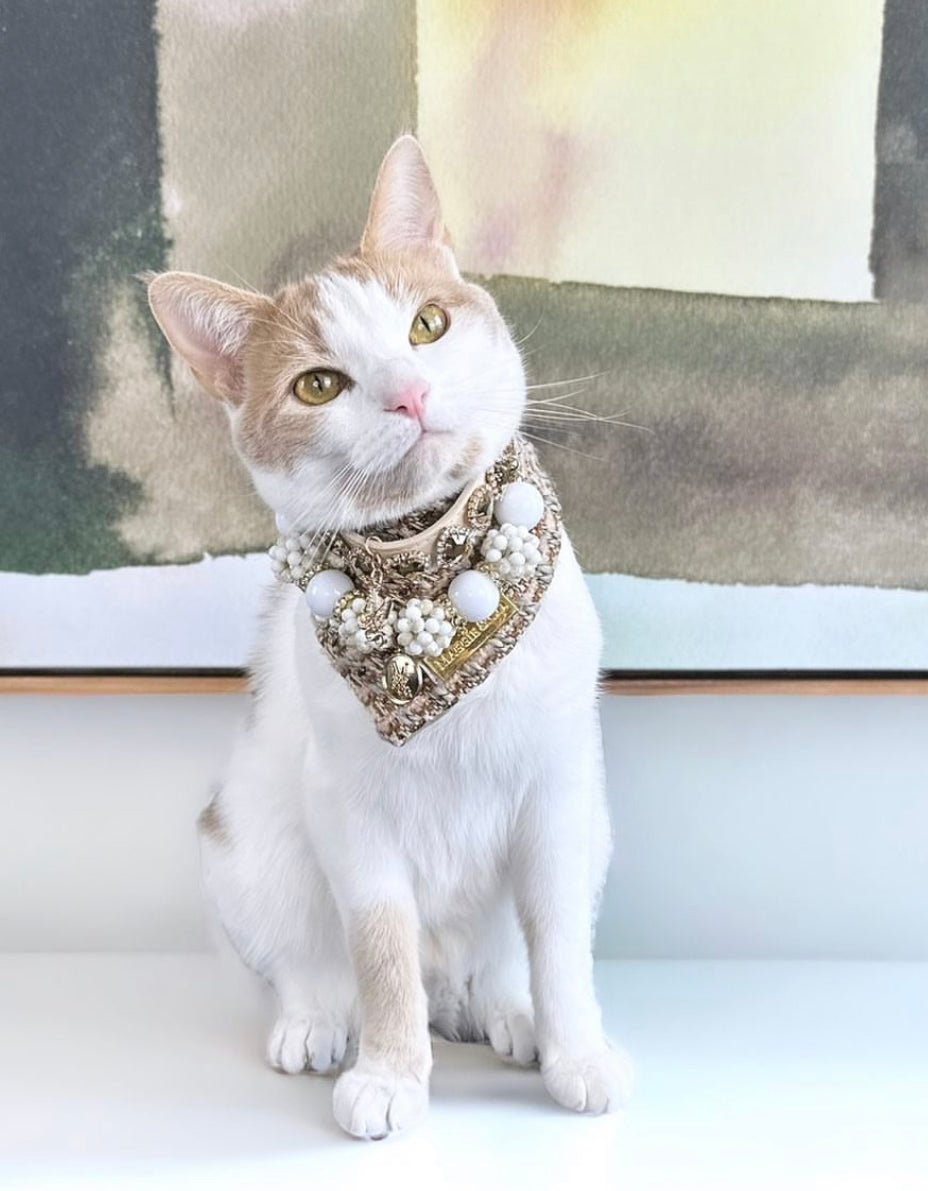 Necklace: Pearl Crystals (Royal Birthday Collection)