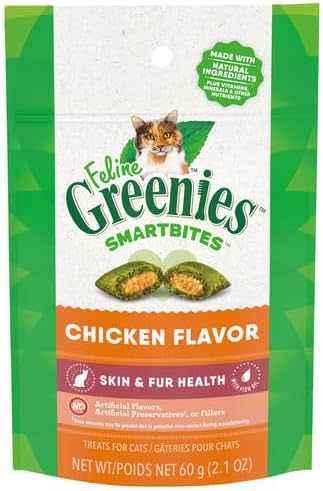 Greenies Greenies Feline Smartbites Skin & Fur Crunchy and Soft Natural Cat Treats, Chicken Flavor | HT Animal Supply