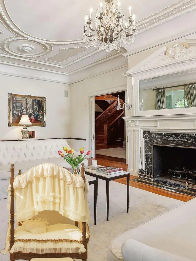Georgian Luxury Dog and Cat House Bed