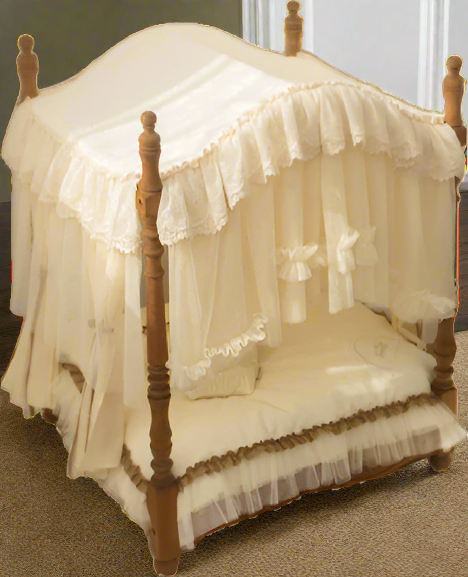 Georgian Luxury Dog and Cat House Bed