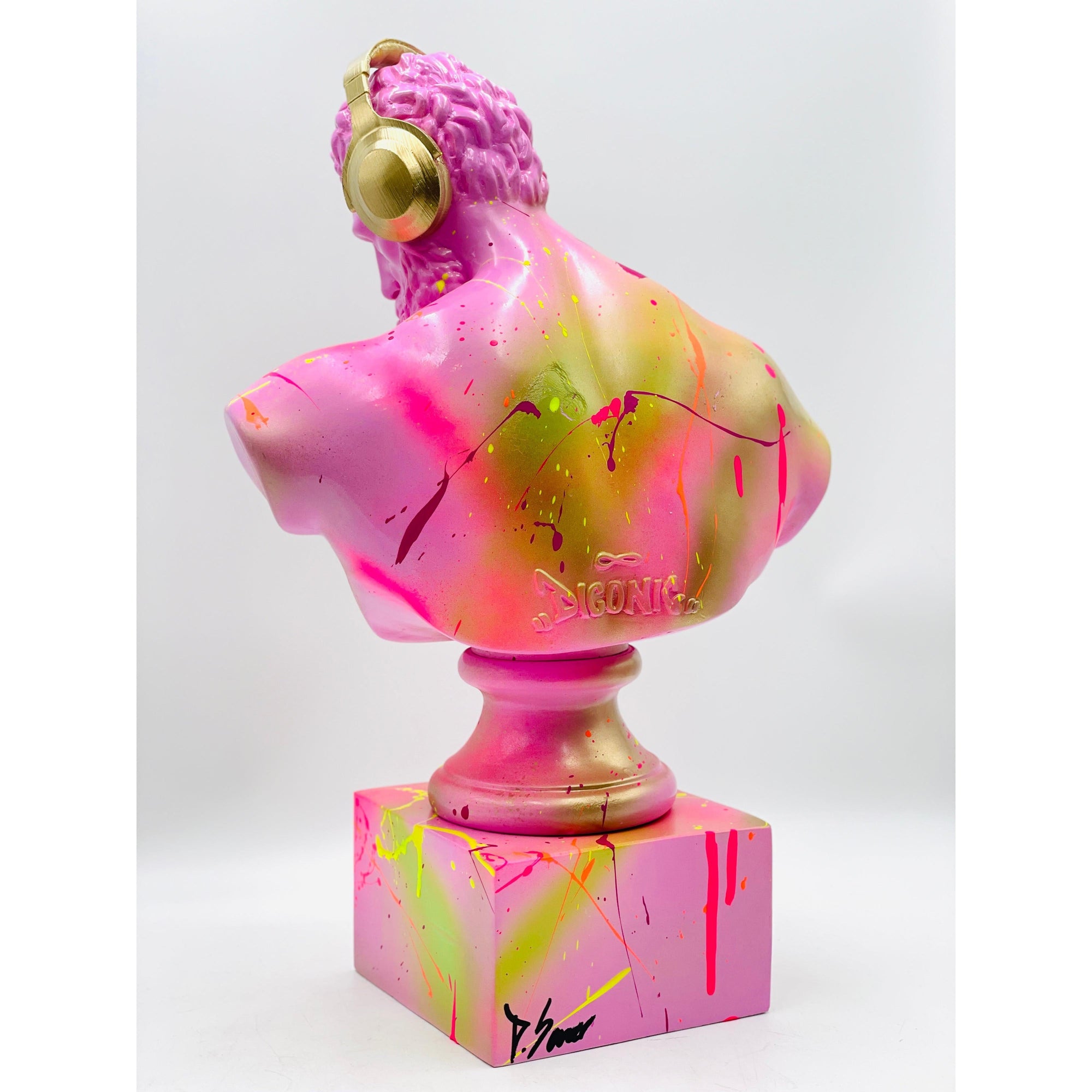 And Iconic DJ Hercules Sculpture Graffiti Pop Art Style