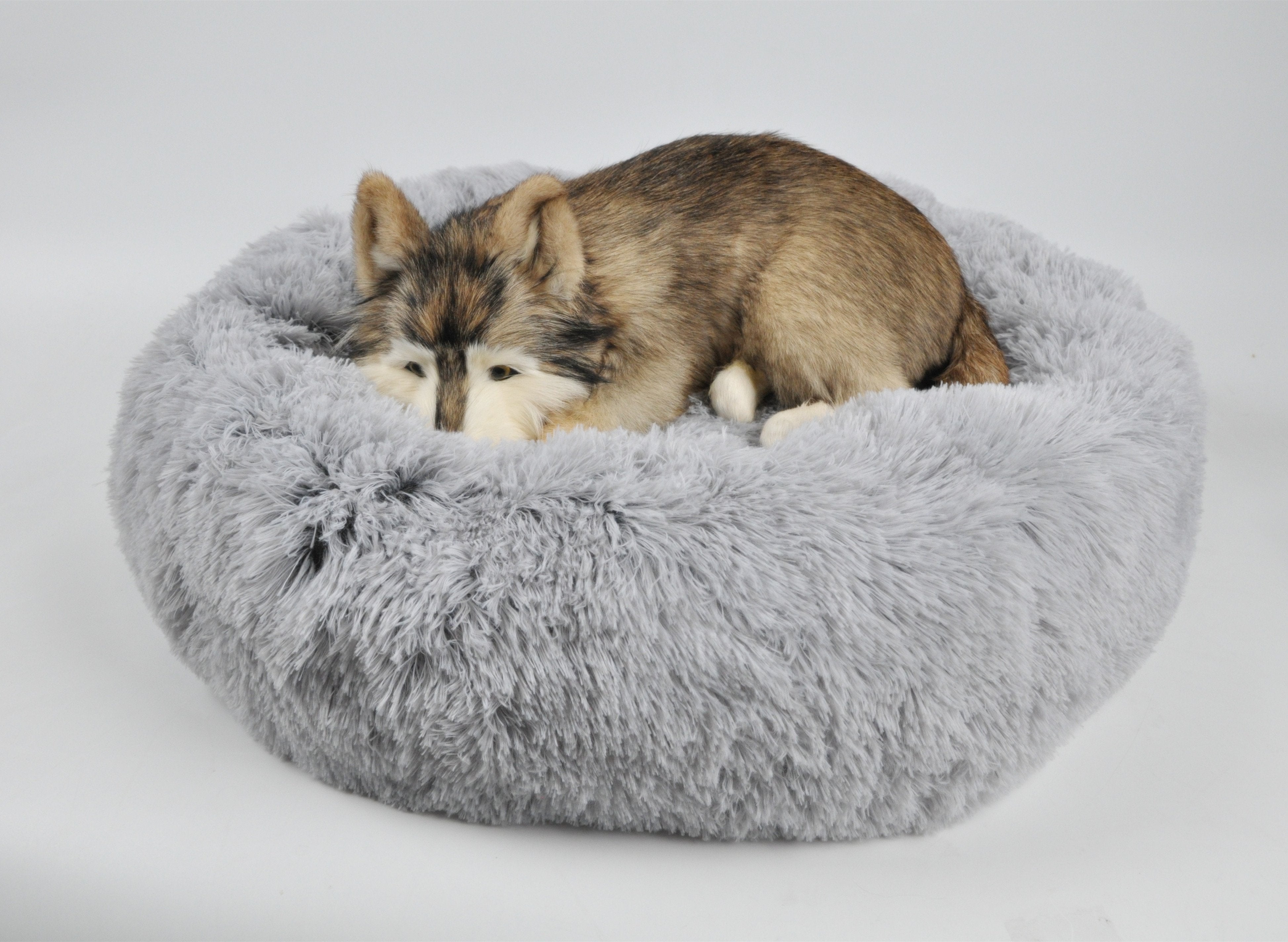 Mr. Peanuts 28" OrthoPlush® Pet Bed - Snowflake White Two Tone