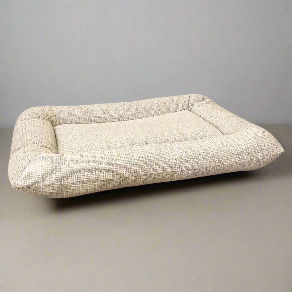 Hugo Futon Himalayan