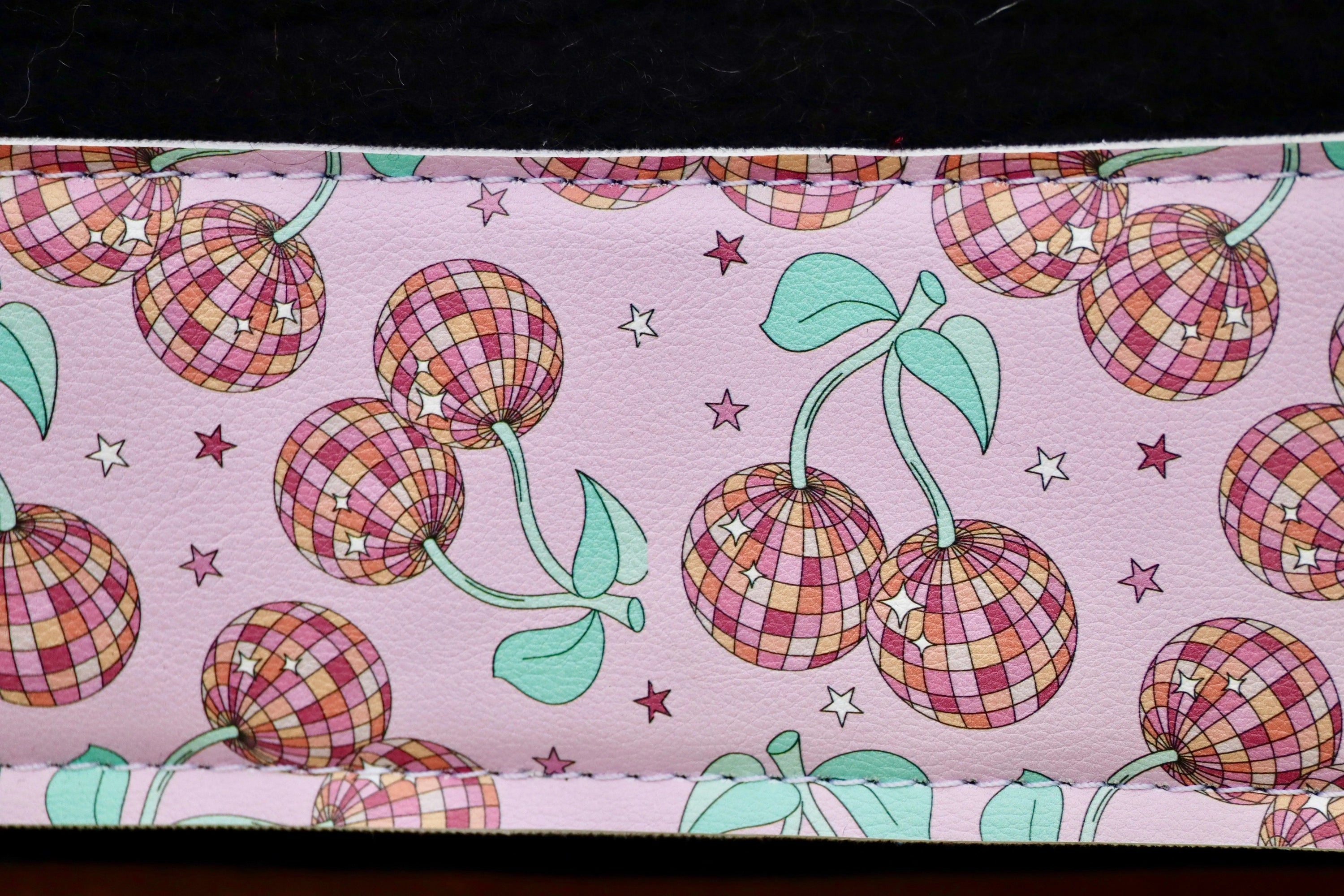Cherry Groove Wool Saddle Pad | HT Animal Supply