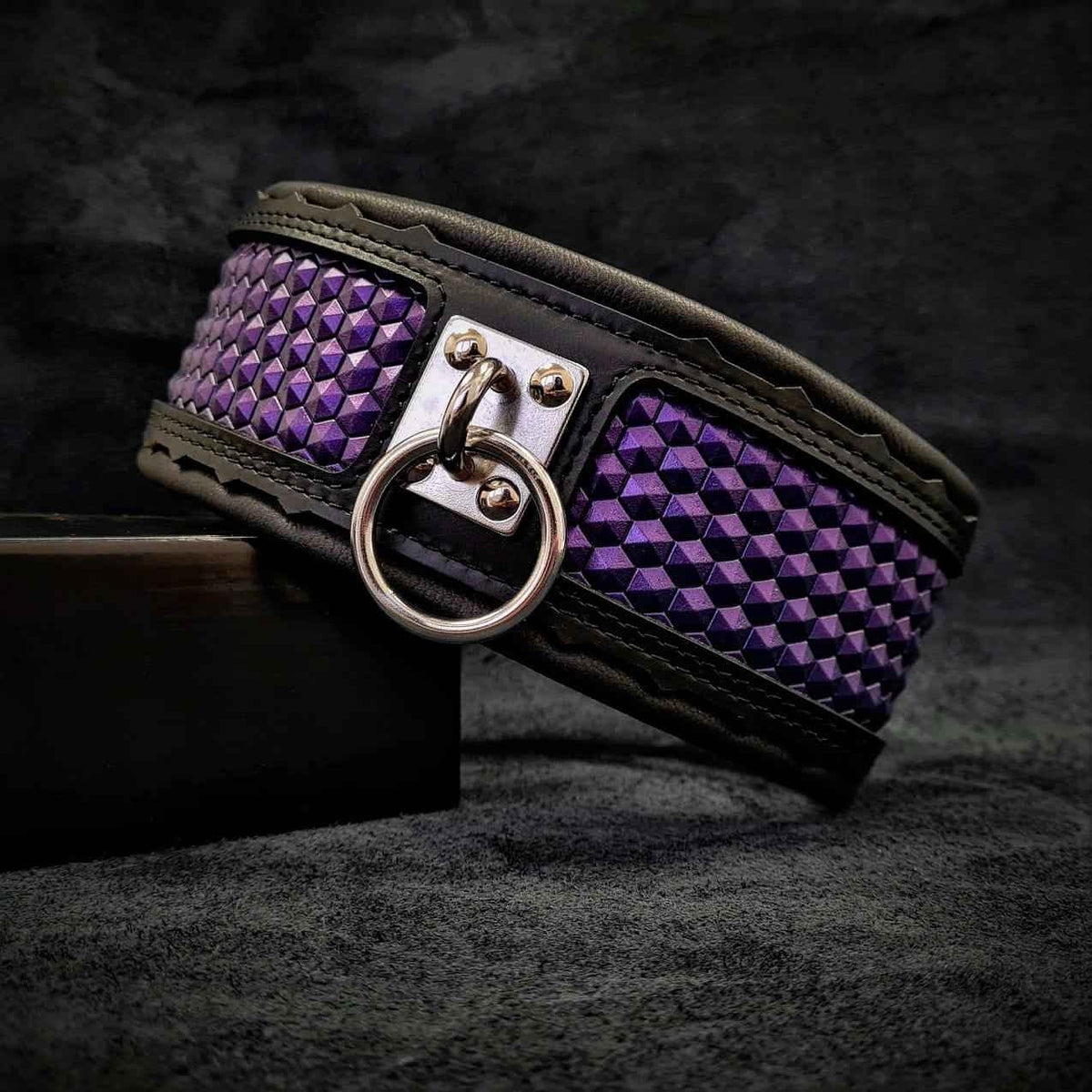 Bestia Hexagon Limited Edition Exclusive Design Limited Edition Leather Dog Collar