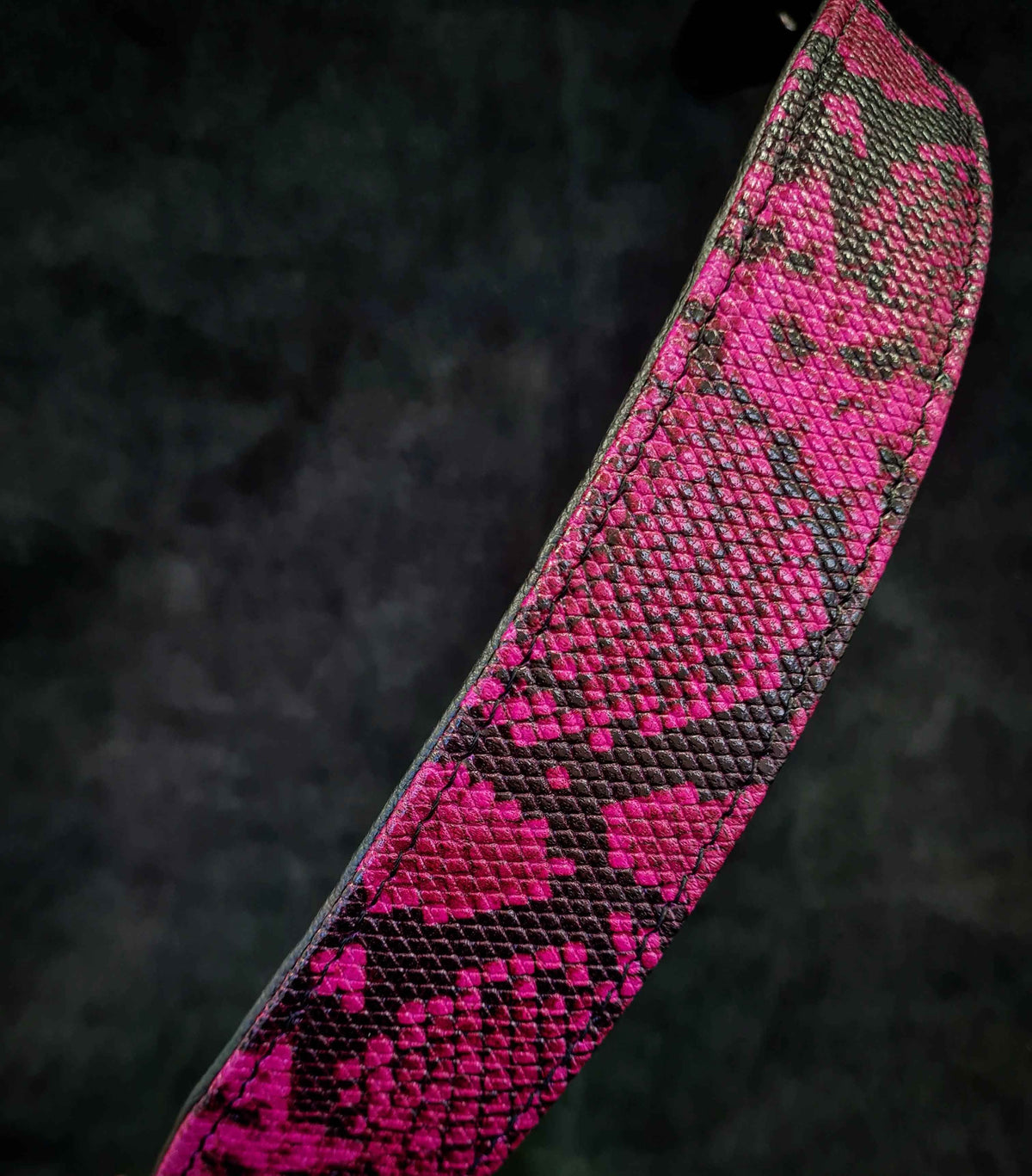 Bestia Rock Python Pink Leather Dog Collar