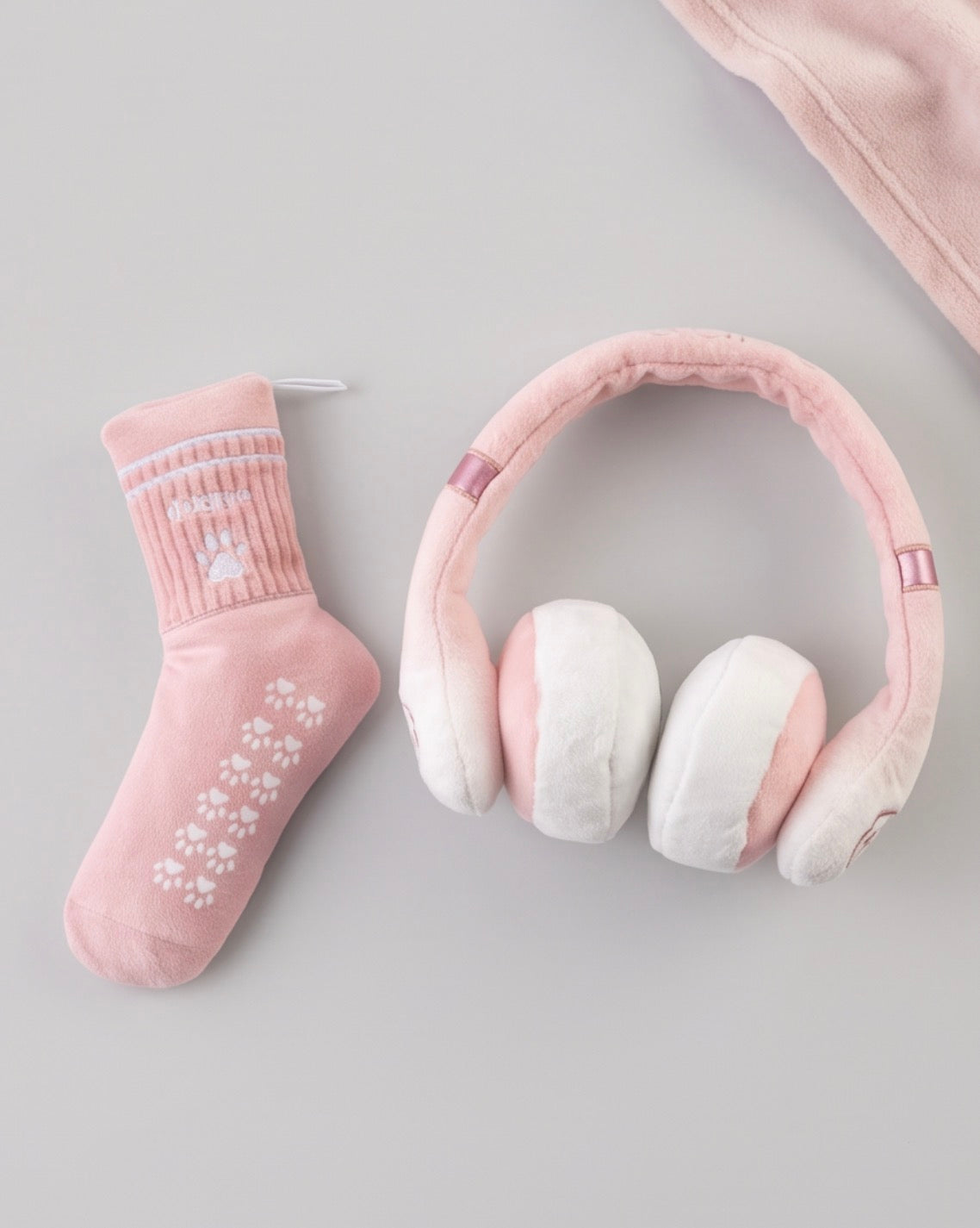 Haute Diggity Dog Barks Headphones Plush Dog Toy