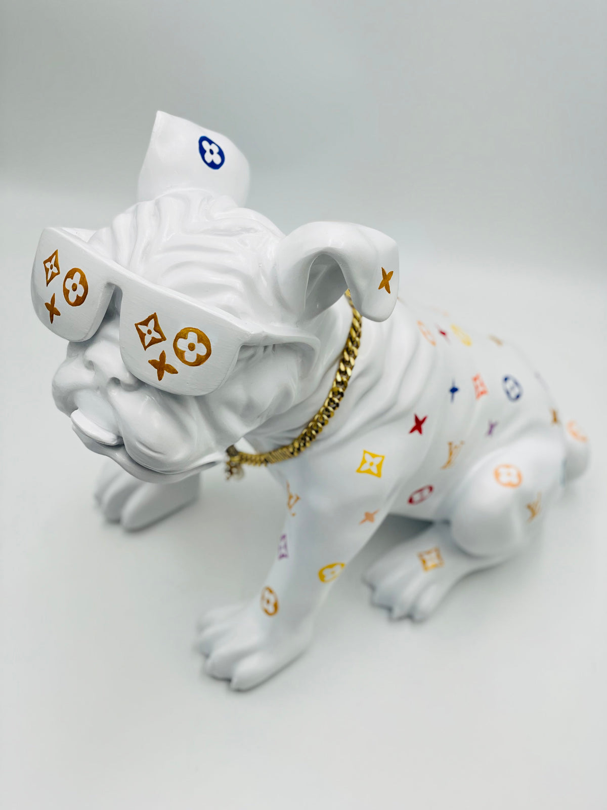 And Iconic British Bulldog Sculpture Luxury Pattern Style
