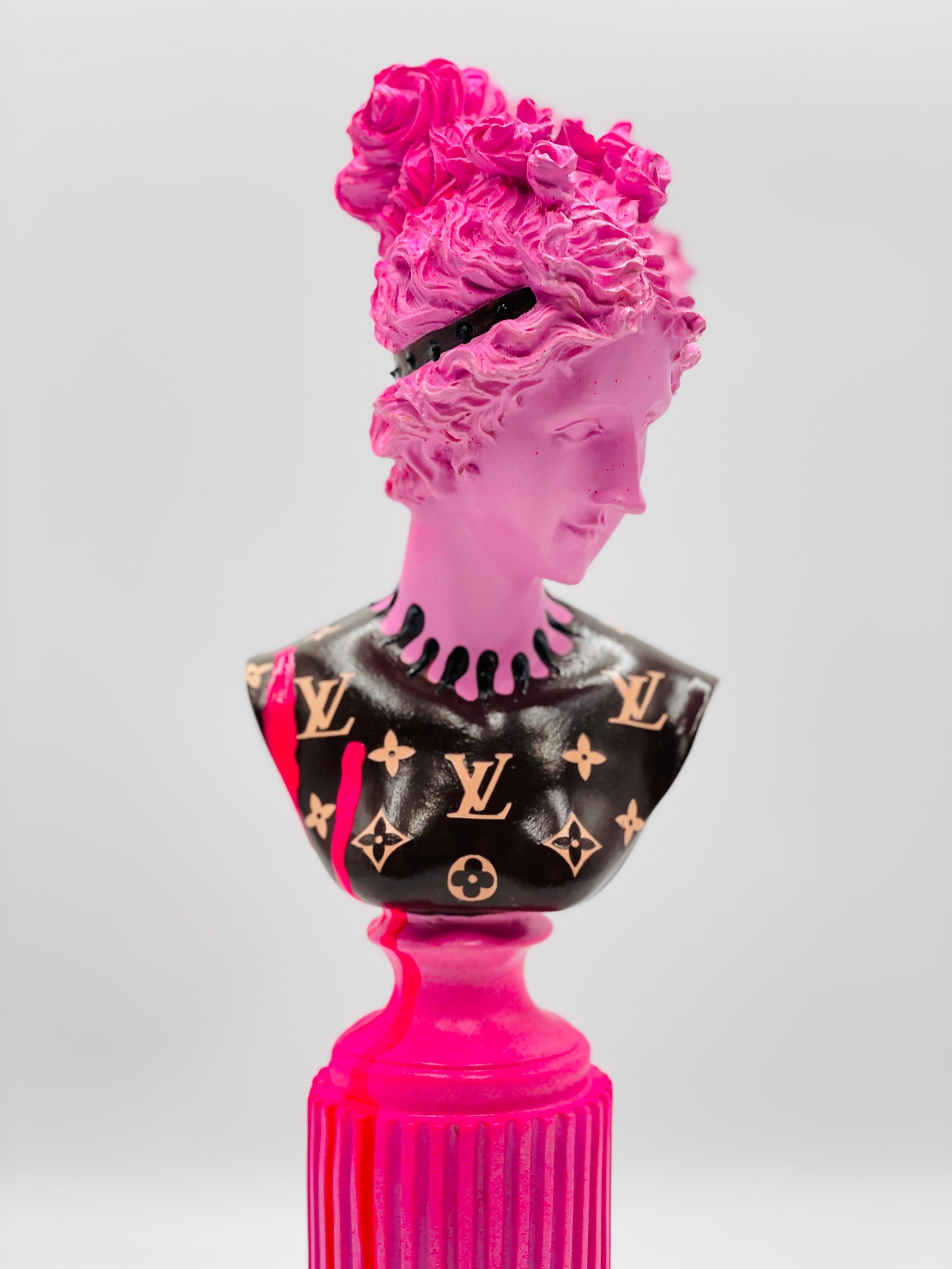 And Iconic Venus Sculpture Luxury Pattern Style