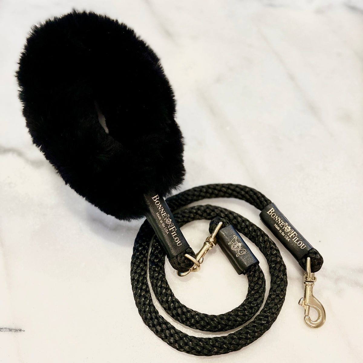 Bonne et Filou – Shearling Fur Grip & Rope Dog Leash Set