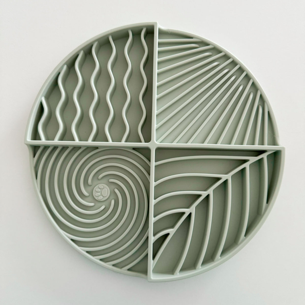 Lick Mat Circle - HT Animal Supply