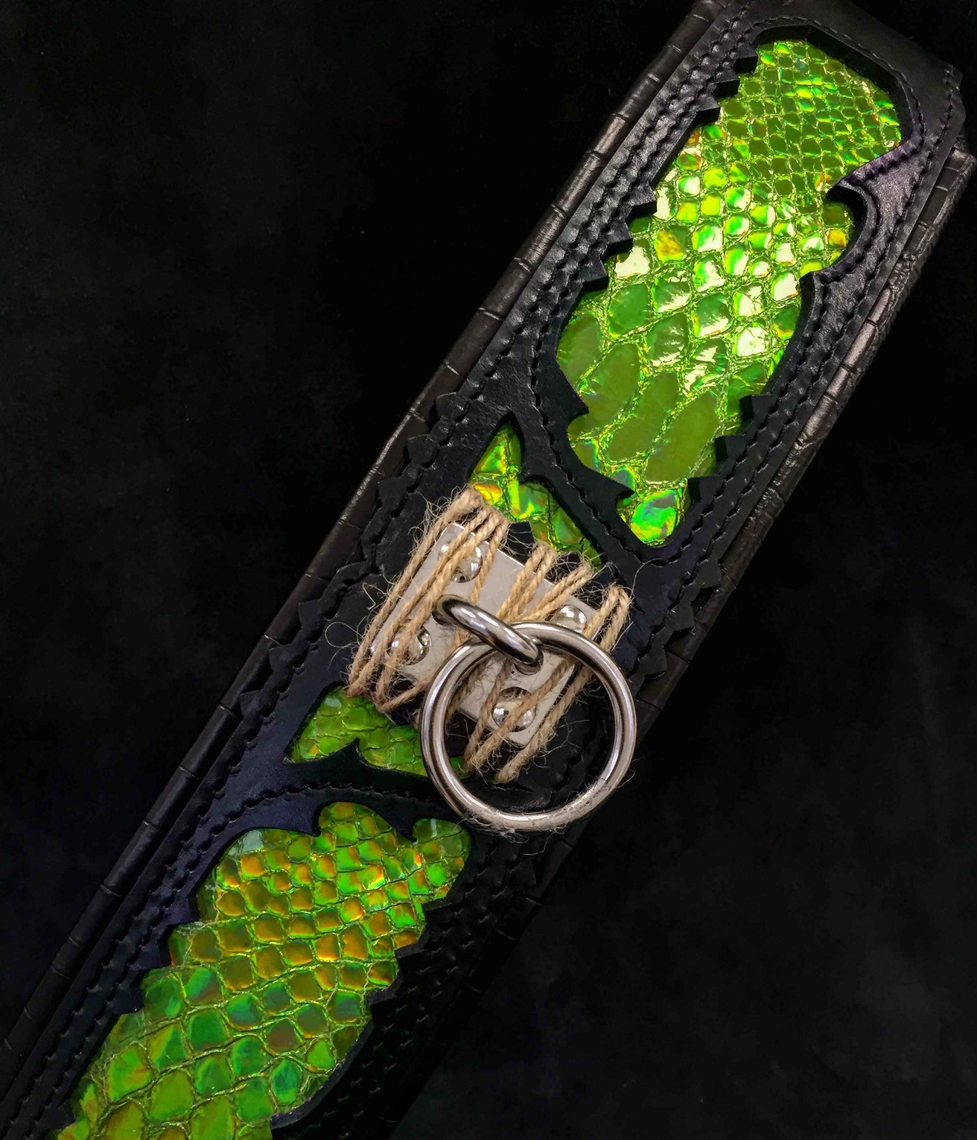 Bestia Venom Leather Dog Collar