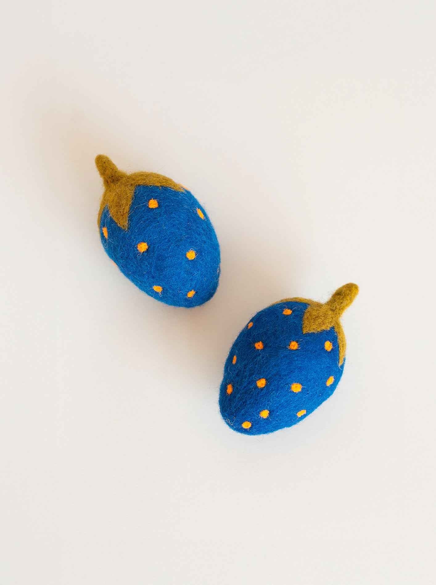 Blue Strawberry Wool Cat Toy Set