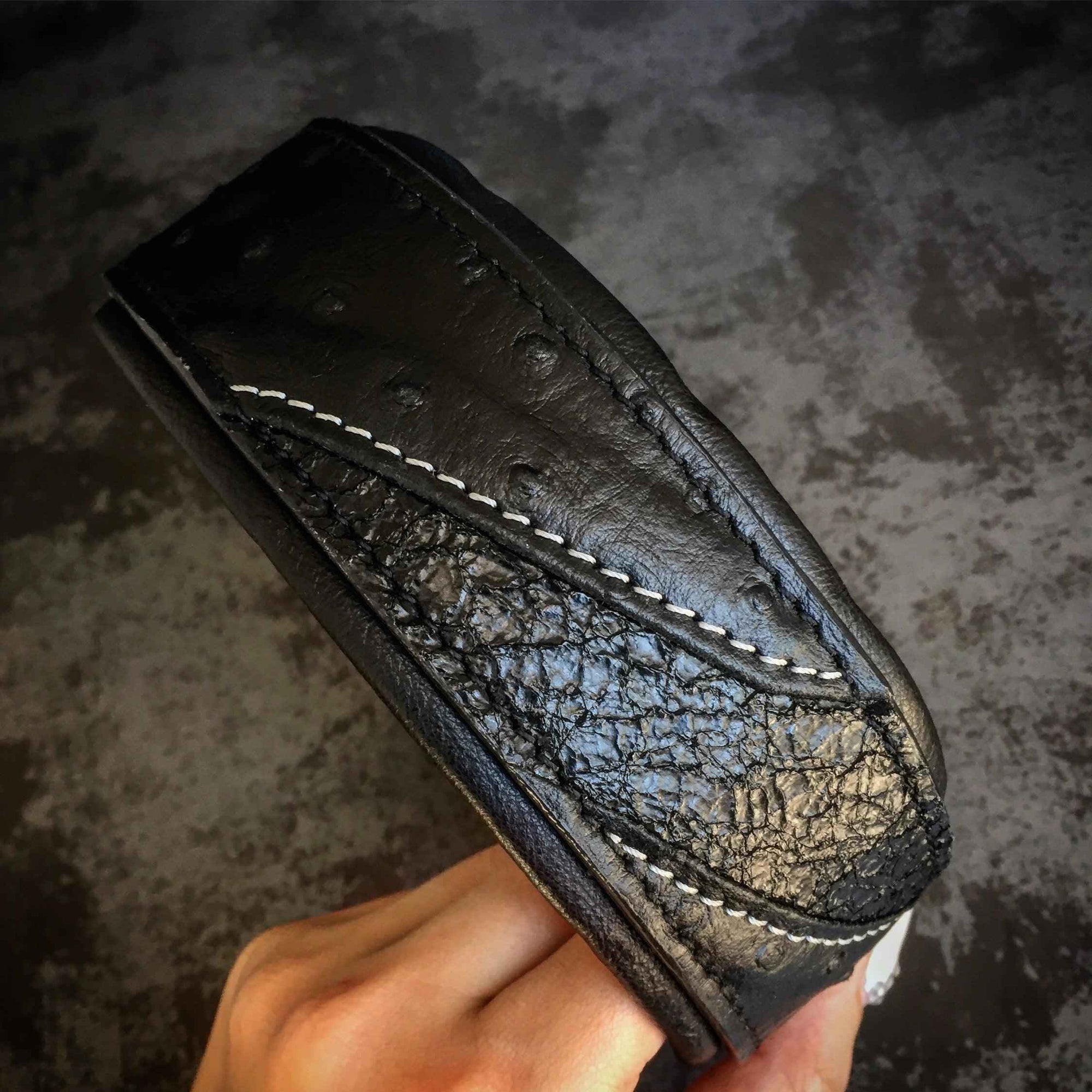 Bestia Korona Black Edition Leather Dog Collar