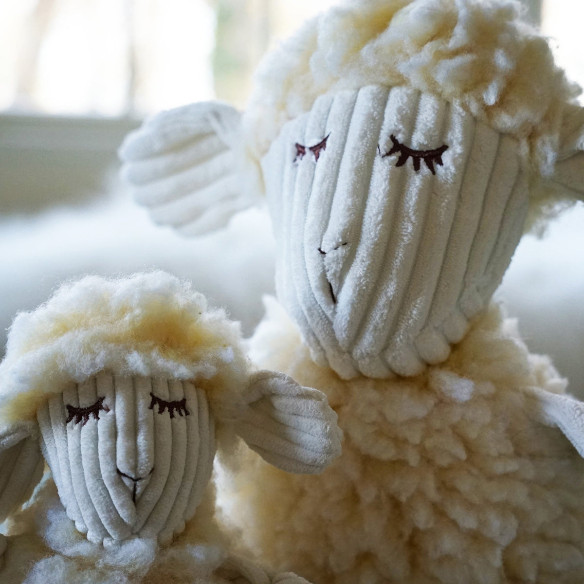 Louise Lamb HuggleFleece FlufferKnottieTM Plush Dog Toy