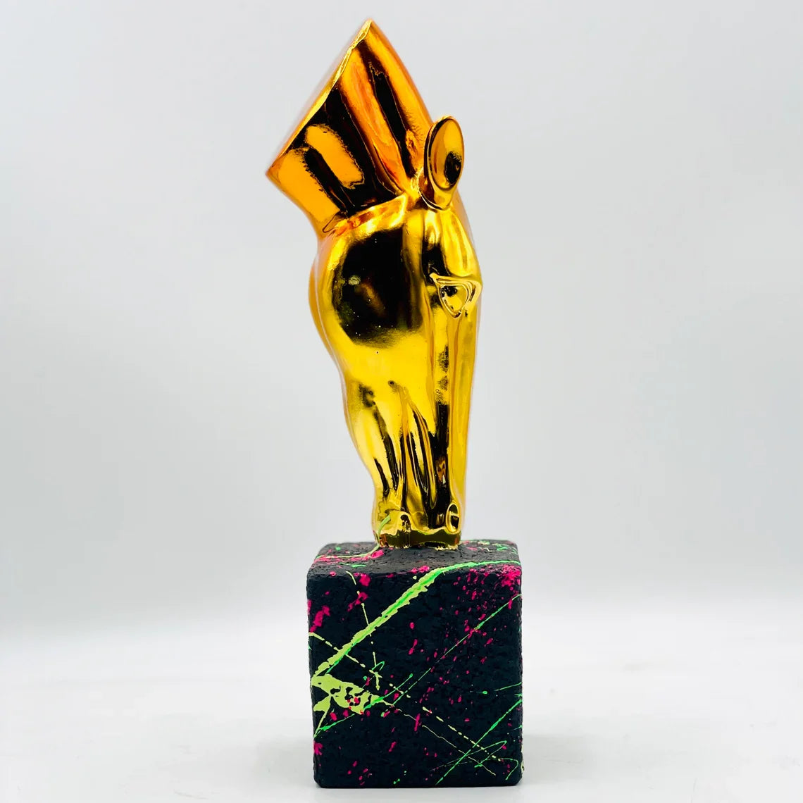 Noble Luxe Chrome-Plated Horse Statue