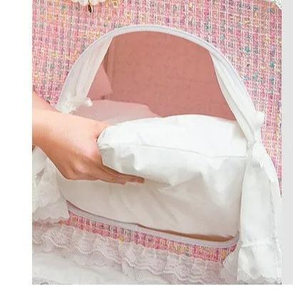 Como Triangle Luxury Dog and Cat Bed