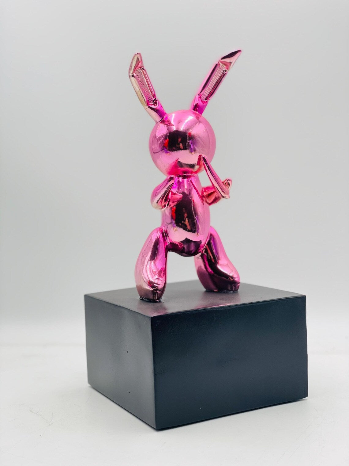 Luxury Pink Rabbit Balloon Sculpture