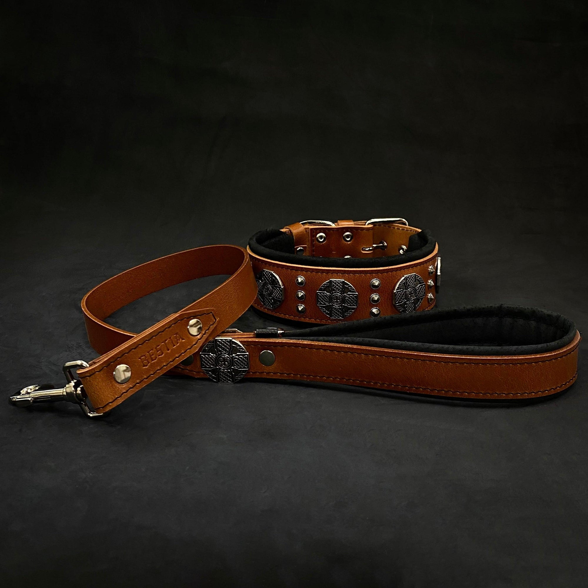 Bestia Maximus 2.5-Inch Wide Black & Silver Leather Dog Collar