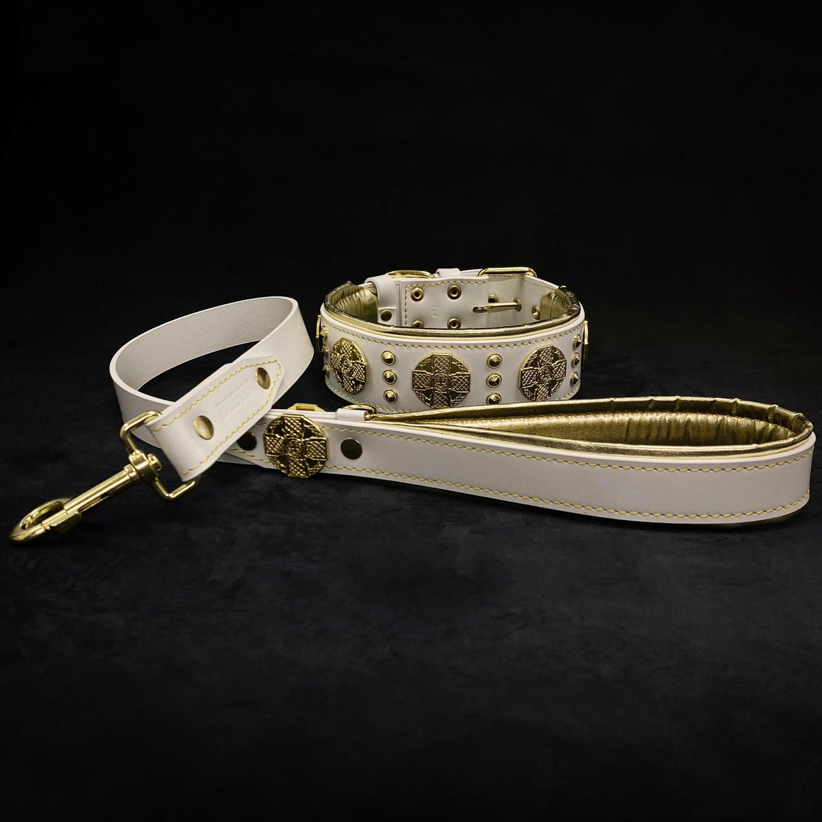Bestia Maximus 2.5-Inch Wide White & Gold Leather Dog Collar