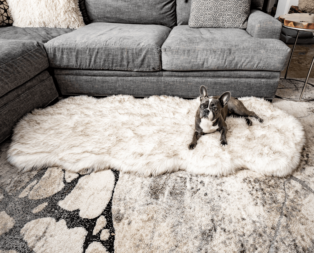 PupRug Runner Faux Fur Memory Foam Dog Bed Curve White with Brown Accents