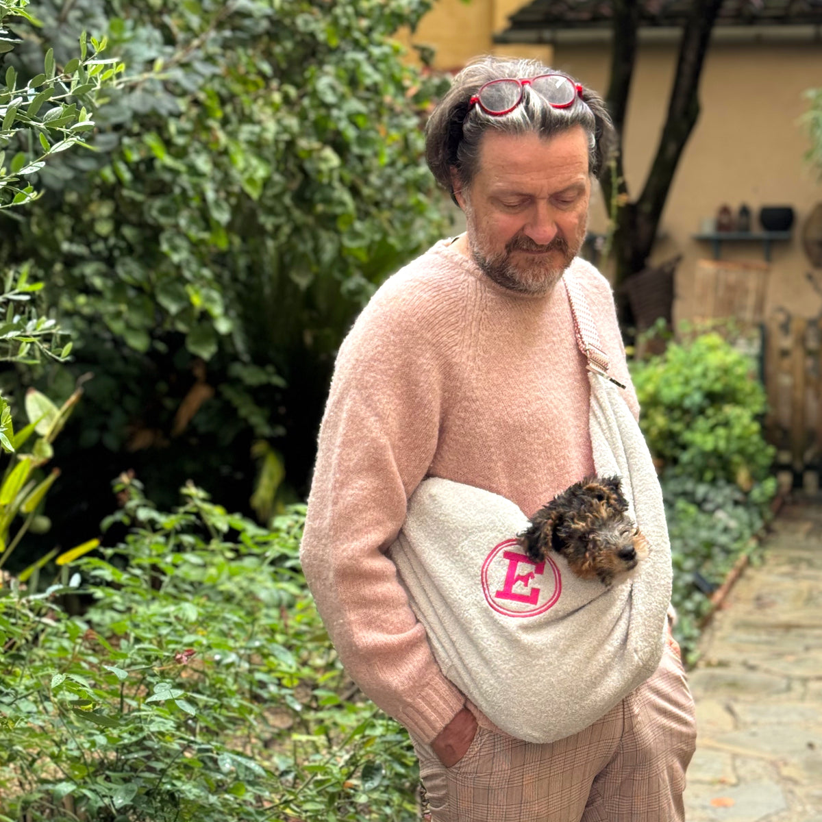 Pearl Pouch: Luxury Dog Sling | Pearl Grey Sponge & Fuchsia Interior