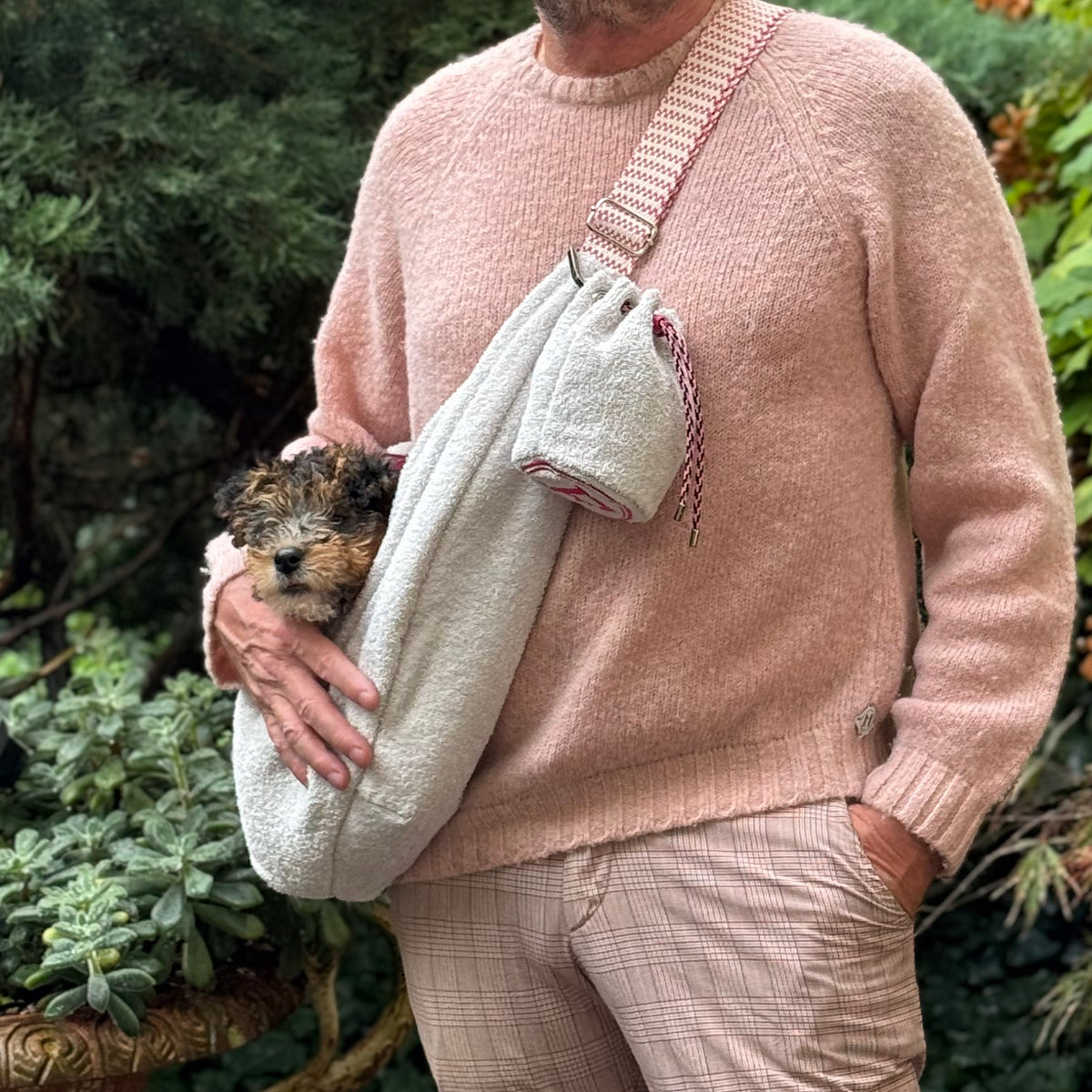 Pearl Pouch: Luxury Dog Sling | Pearl Grey Sponge & Fuchsia Interior