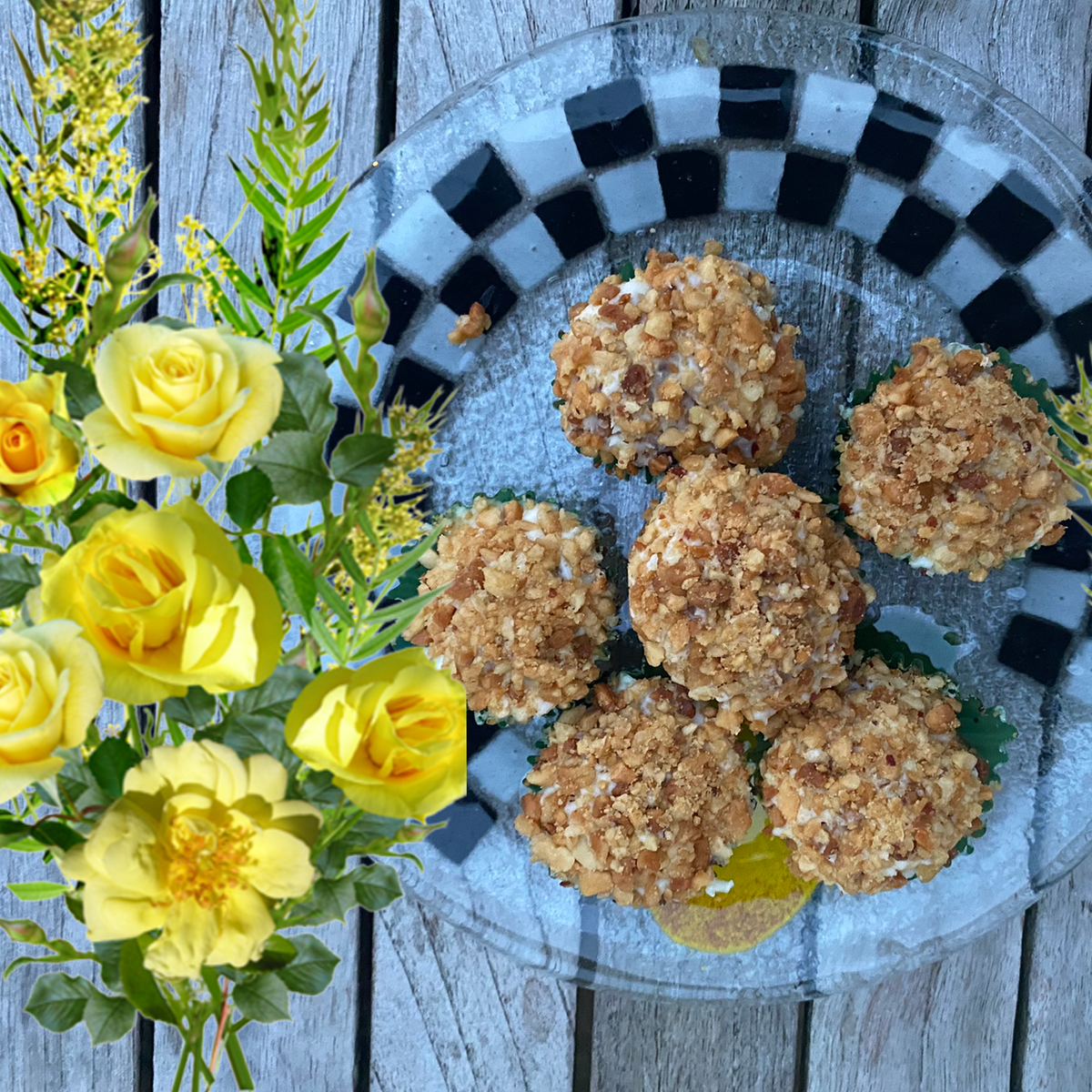PAWsitively Organic Apple Mini Pupcake Dog Treats