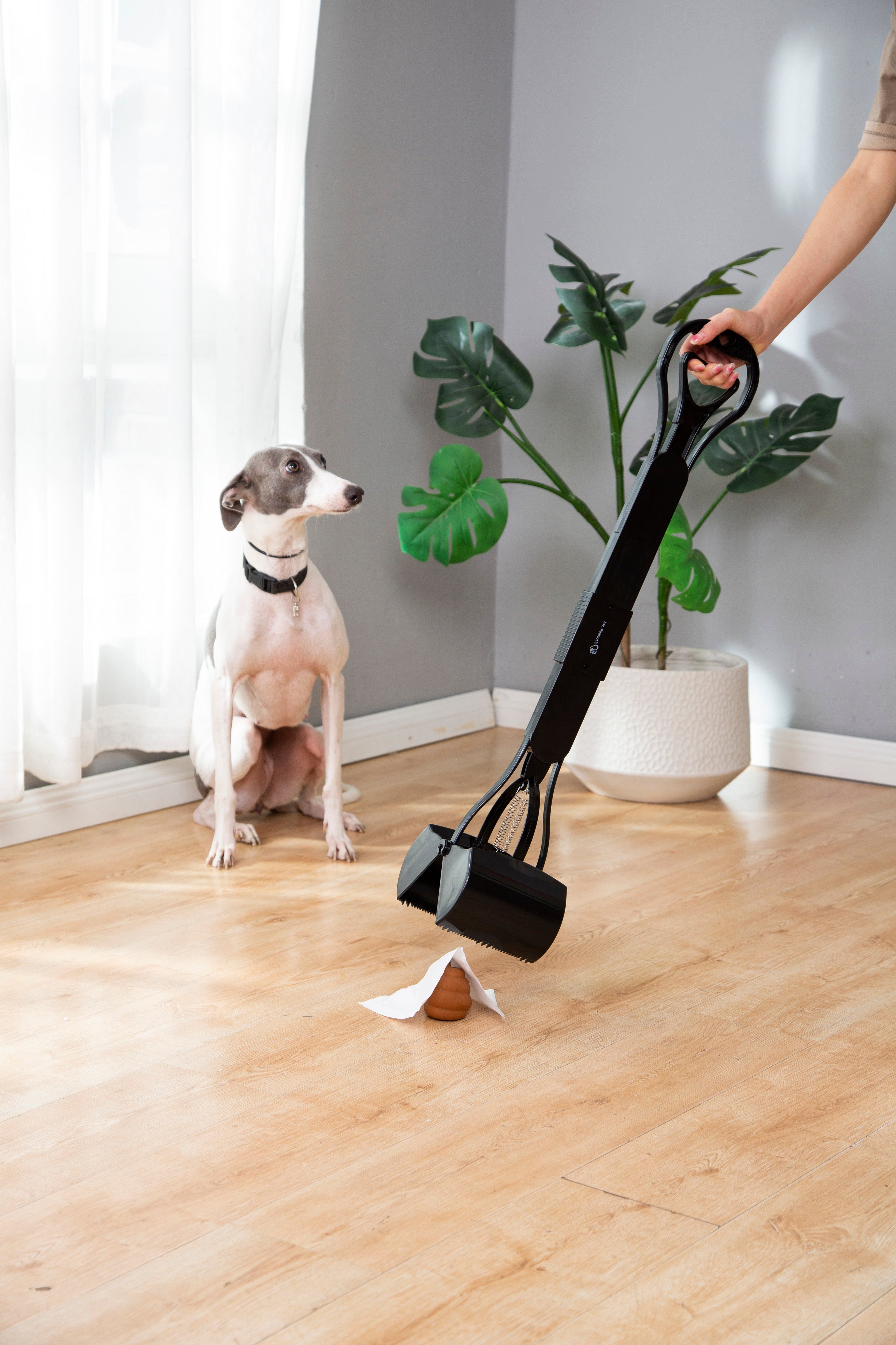 Mr. Peanuts 32" Tall Profile Pooper Scooper