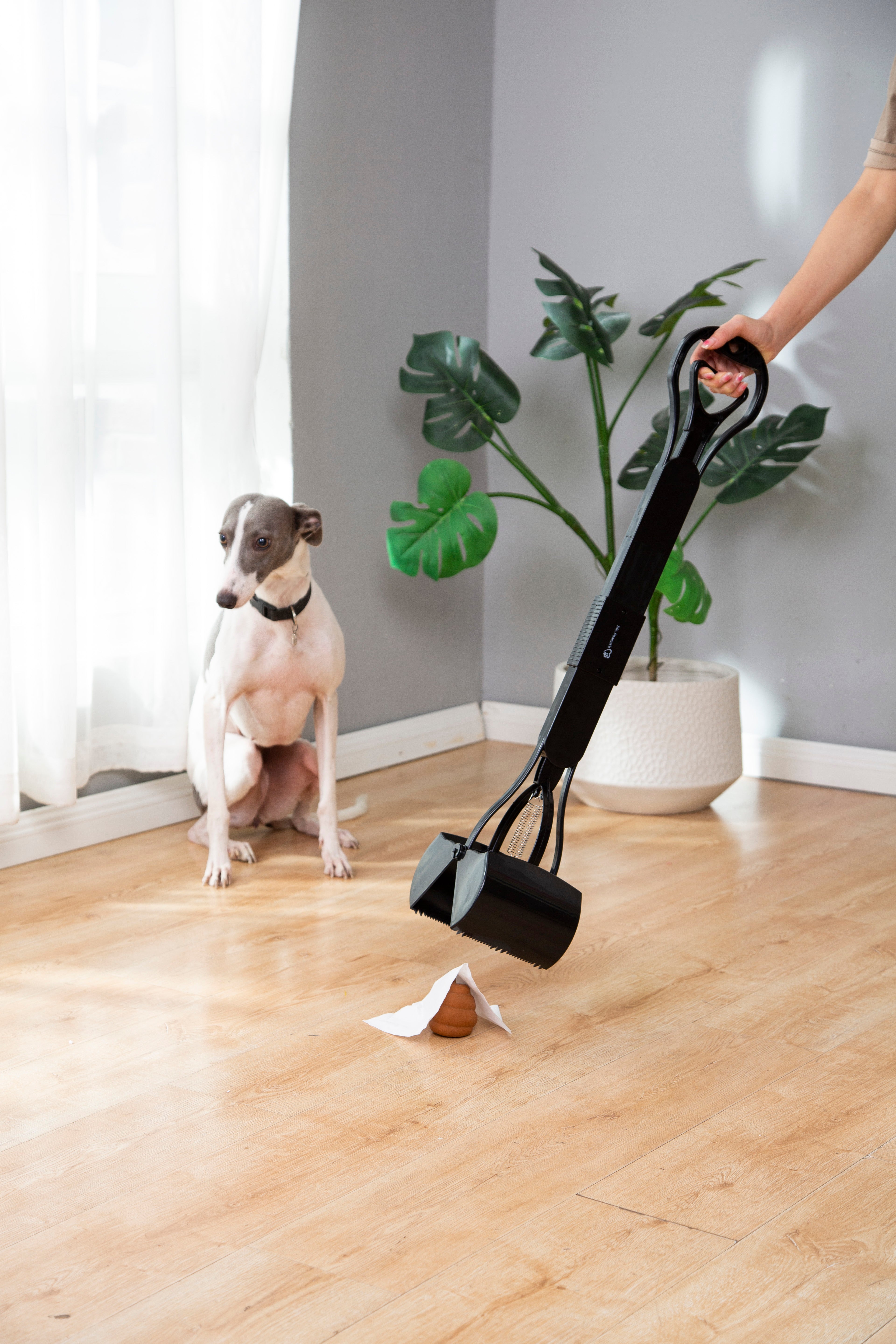 Mr. Peanuts 32" Tall Profile Pooper Scooper