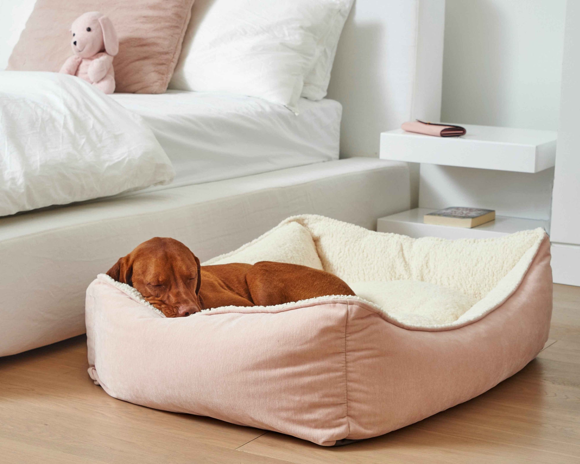 Bowsers Scoop Bolster Dog Bed Bolster Dog Bed - Easy-Entry Bolster Support