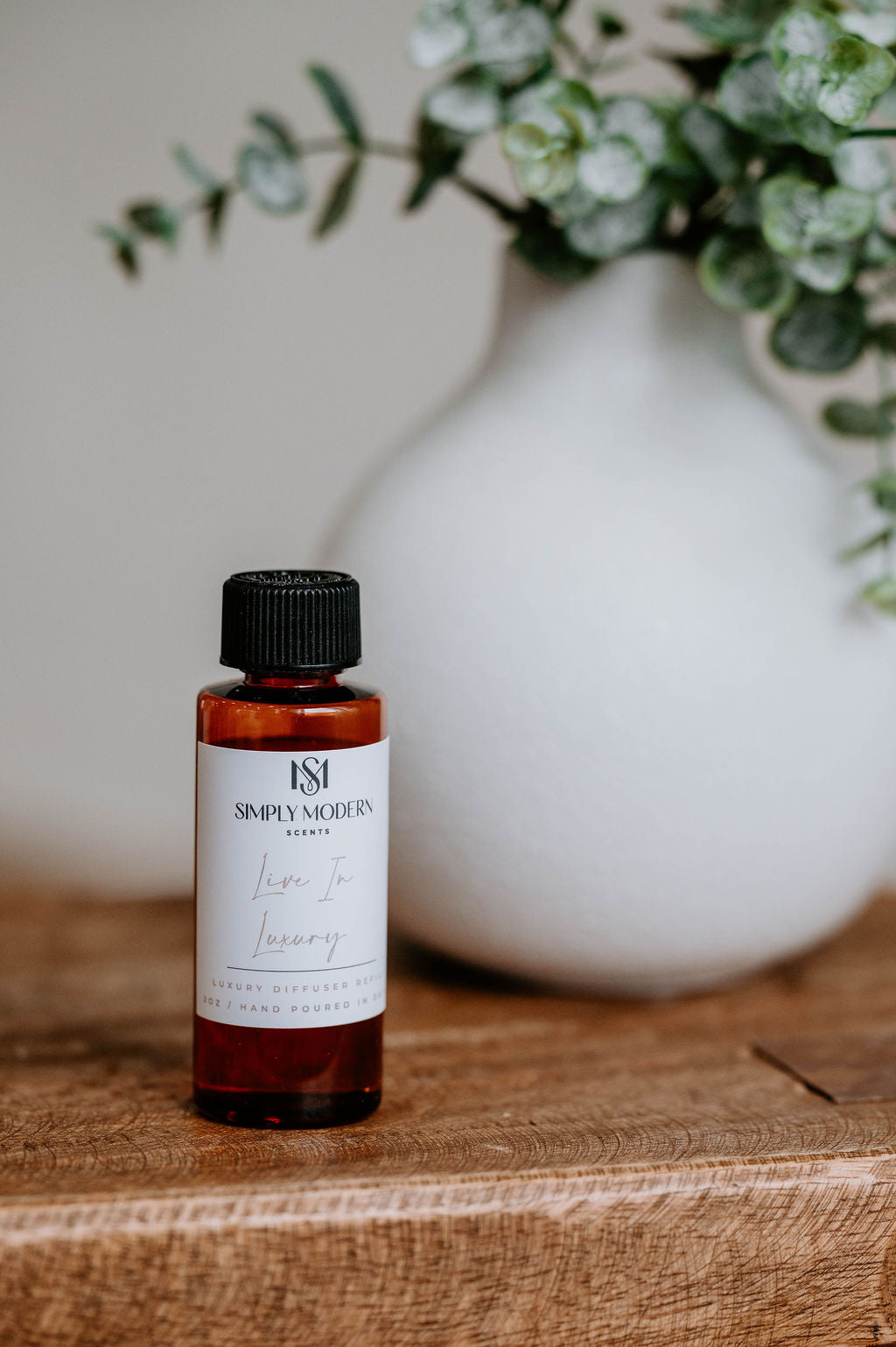 Luxury Electric Diffuser | 2 OZ Refill | HT Animal Supply