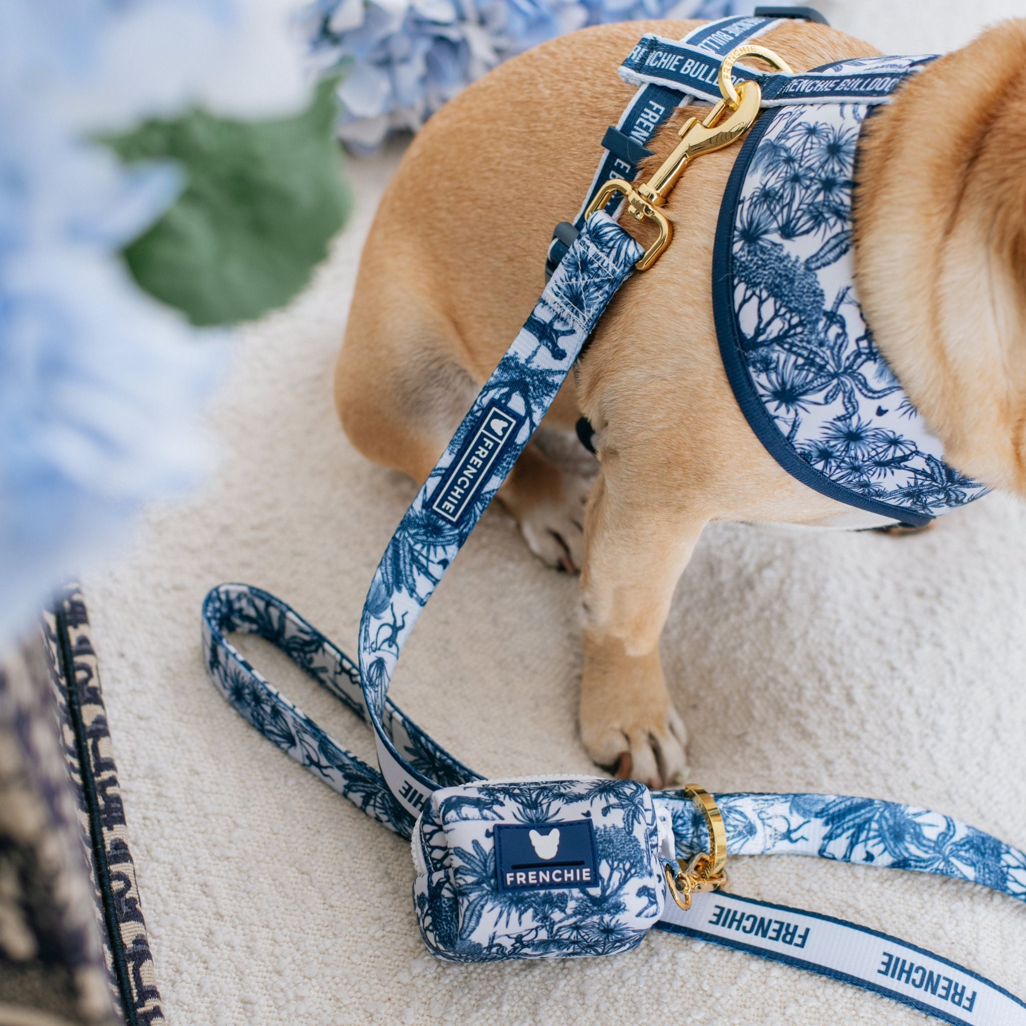 Frenchie Poo Bag Holder - Toile (Blue)