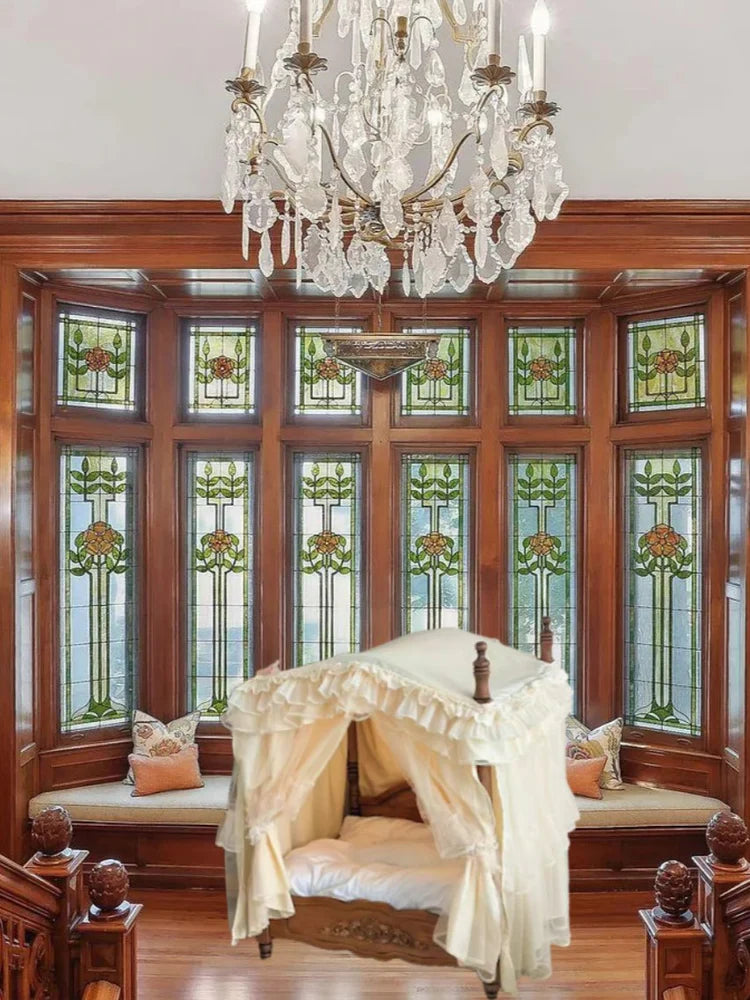 Tudor Luxury Dog and Cat House Bed