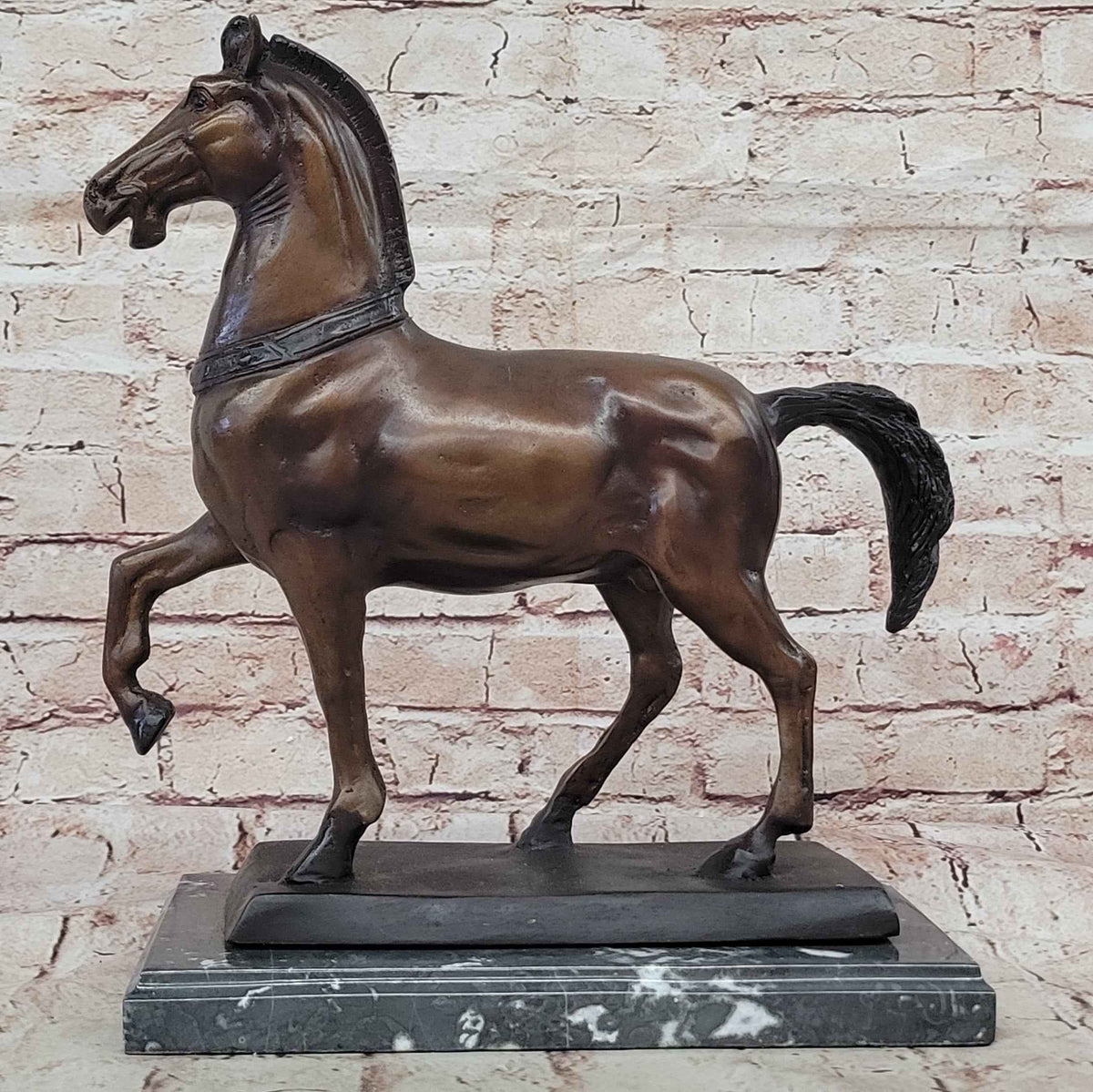 Bronze Horse Sculpture – Elegant Stallion Statue on Marble Base