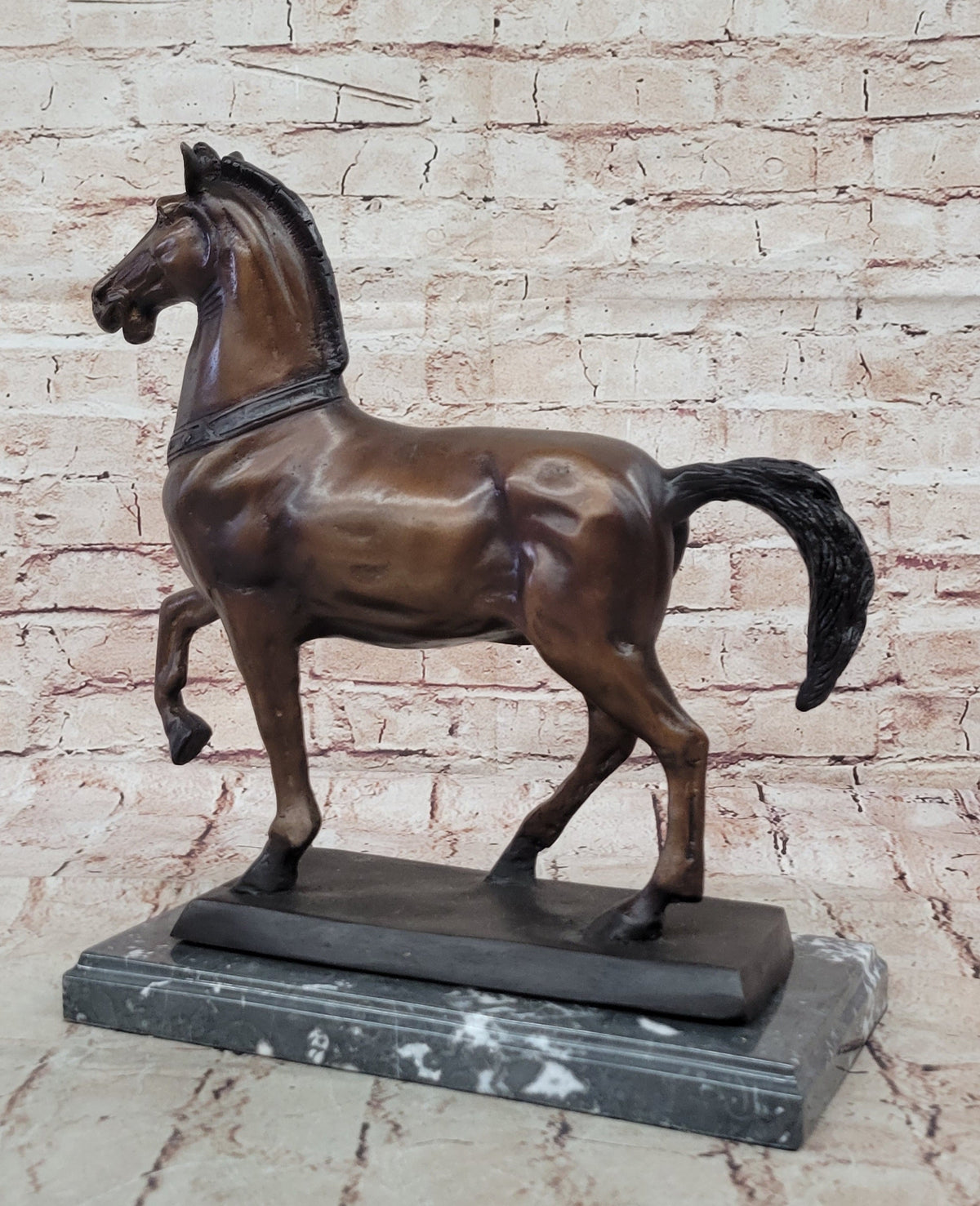 Bronze Horse Sculpture – Elegant Stallion Statue on Marble Base