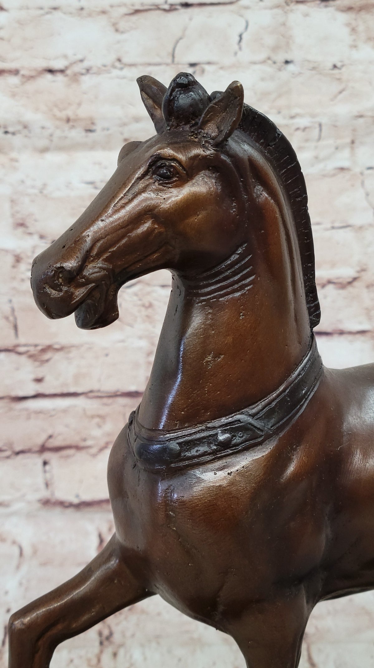 Bronze Horse Sculpture – Elegant Stallion Statue on Marble Base