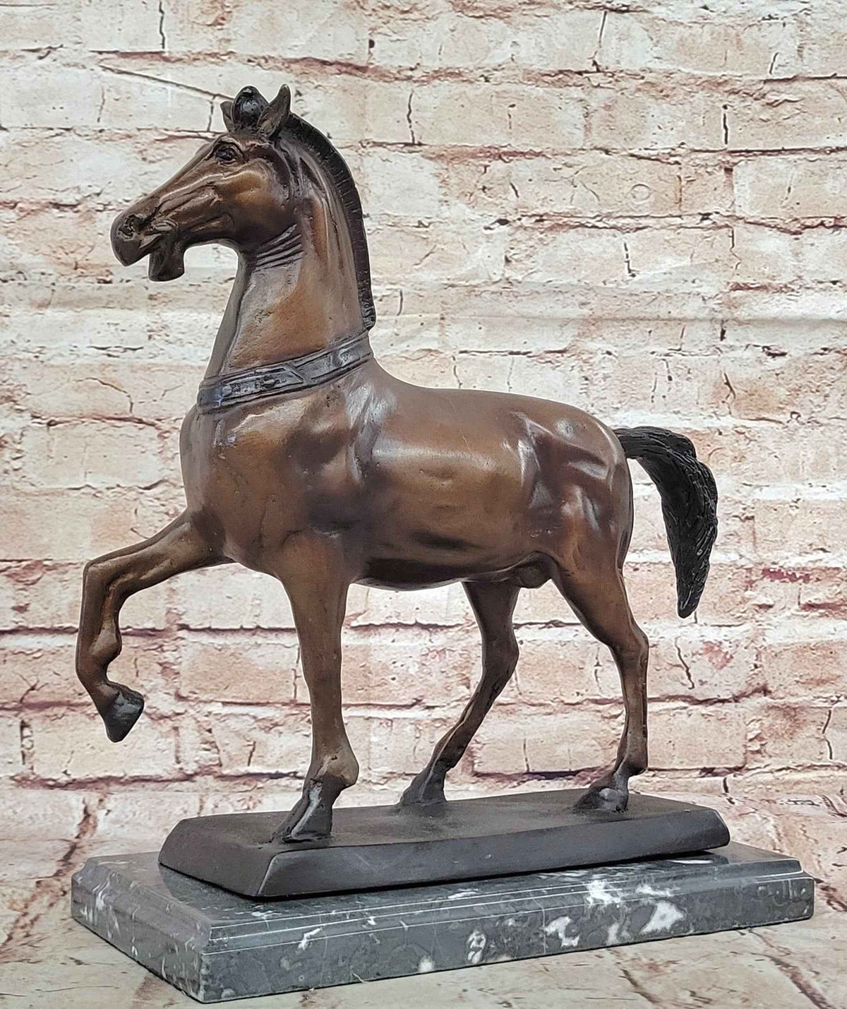 Bronze Horse Sculpture – Elegant Stallion Statue on Marble Base