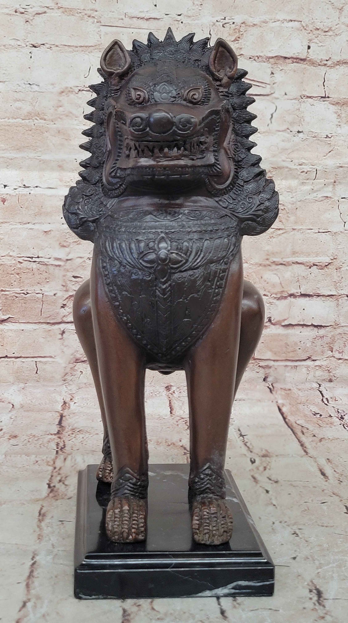 Bronze Foo Dog Guardian Statue – Oriental Protective Lion Sculpture