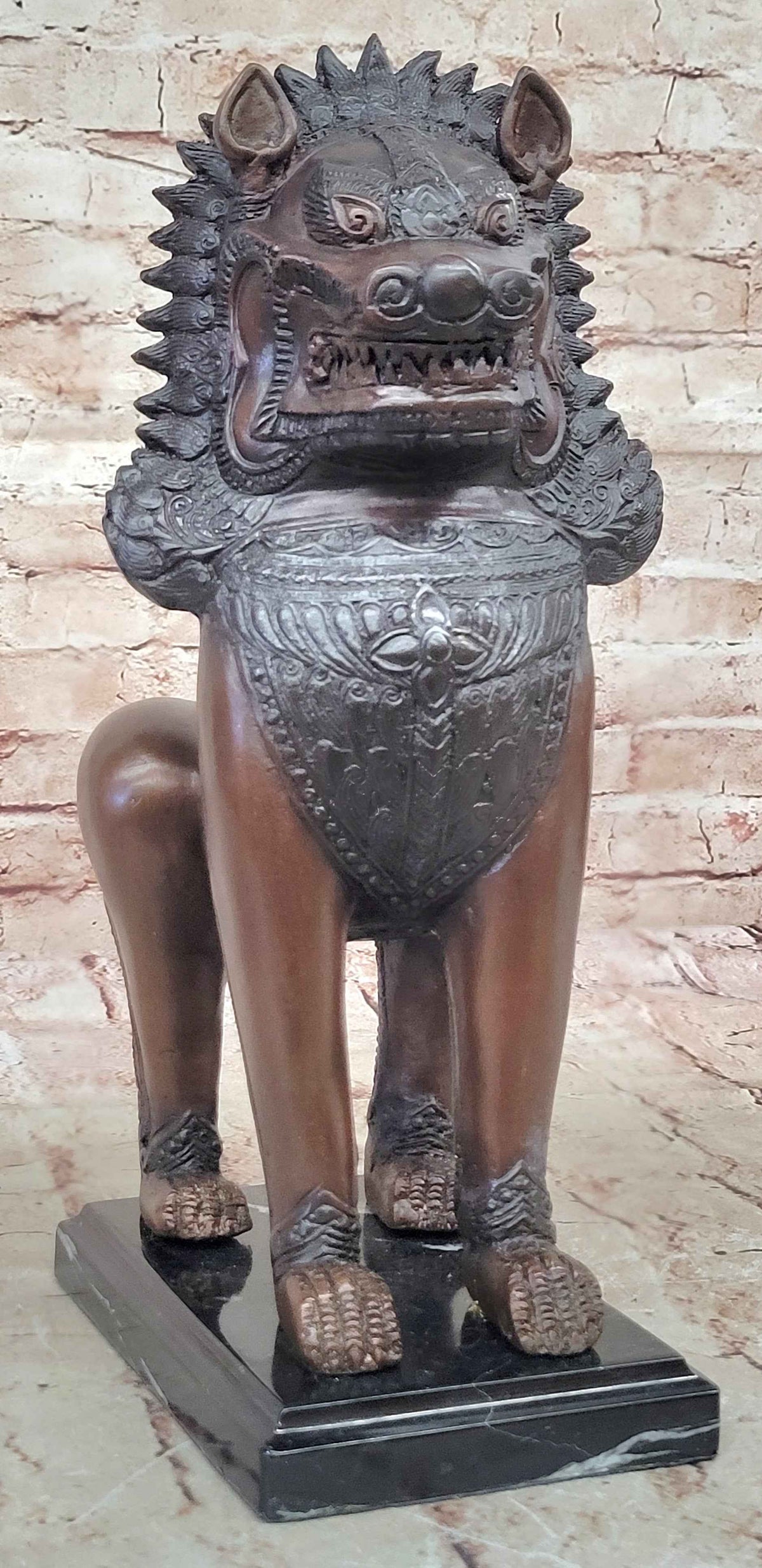 Bronze Foo Dog Guardian Statue – Oriental Protective Lion Sculpture