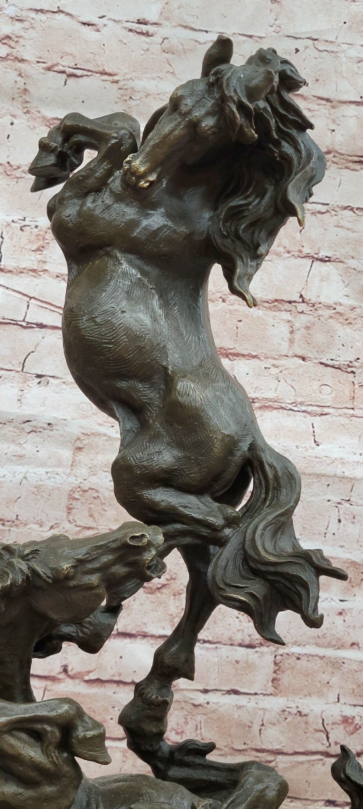 Bronze Rearing Horses Sculpture – Dynamic Equine Art Statue