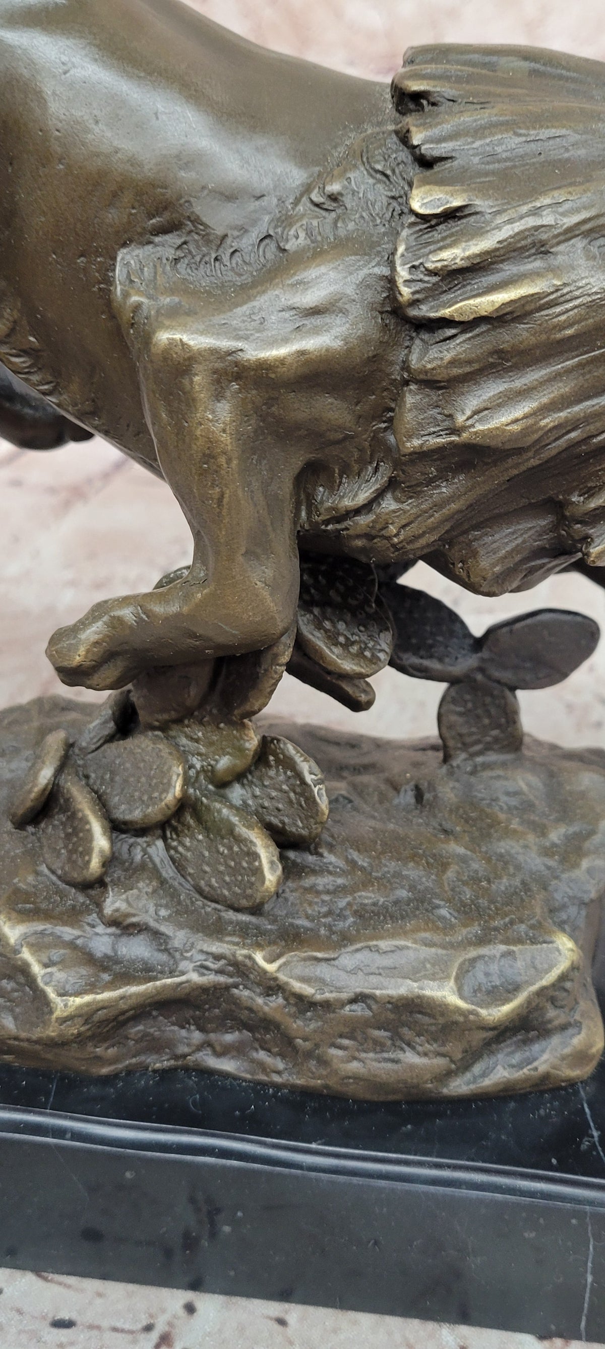 Bronze Lion Hunting Sculpture – Dynamic Big Cat Wildlife Statue