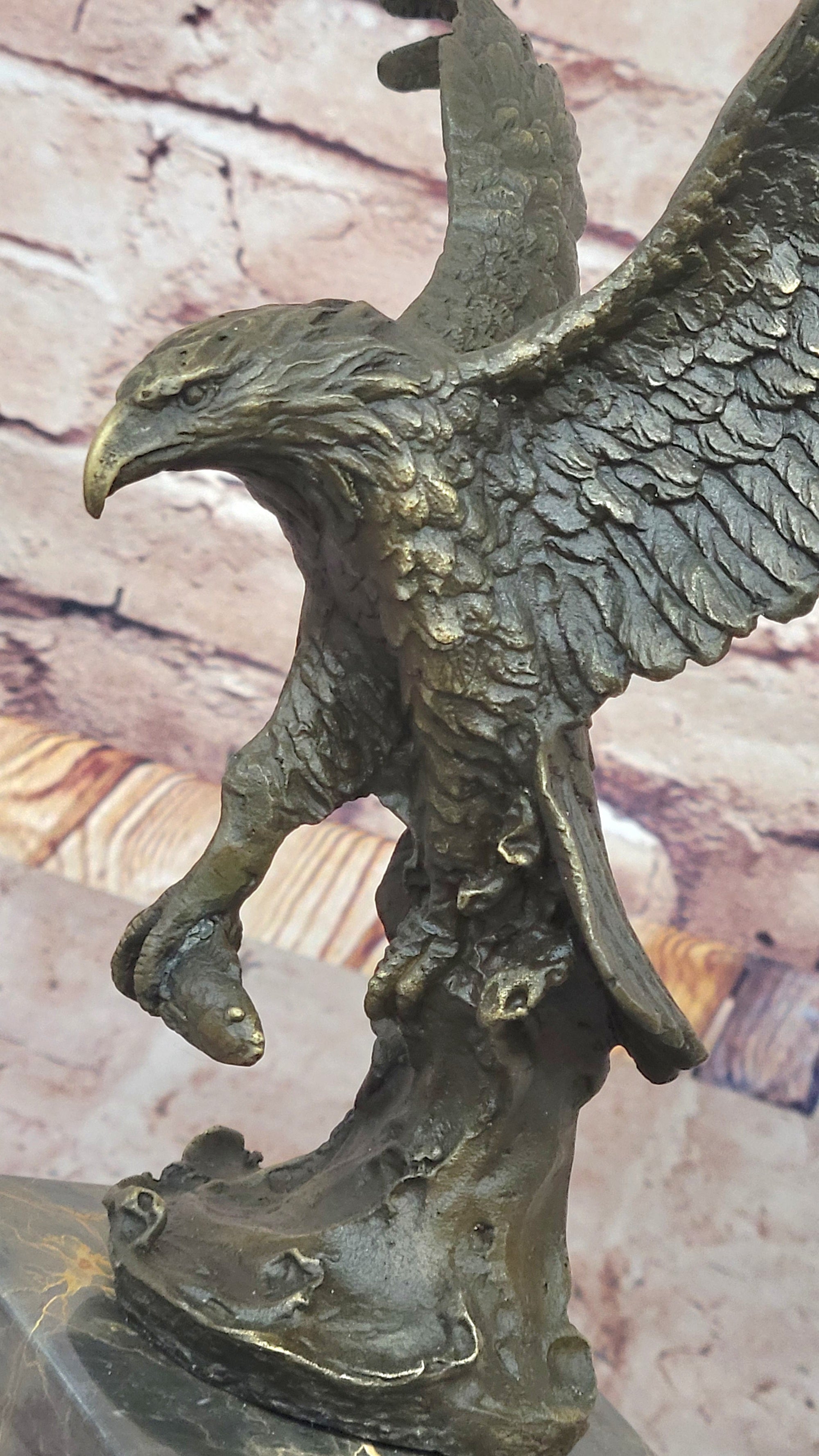 Swooping Eagle Catching Fish Hot Cast Wildlife Bronze Sculpture Statue Figurine