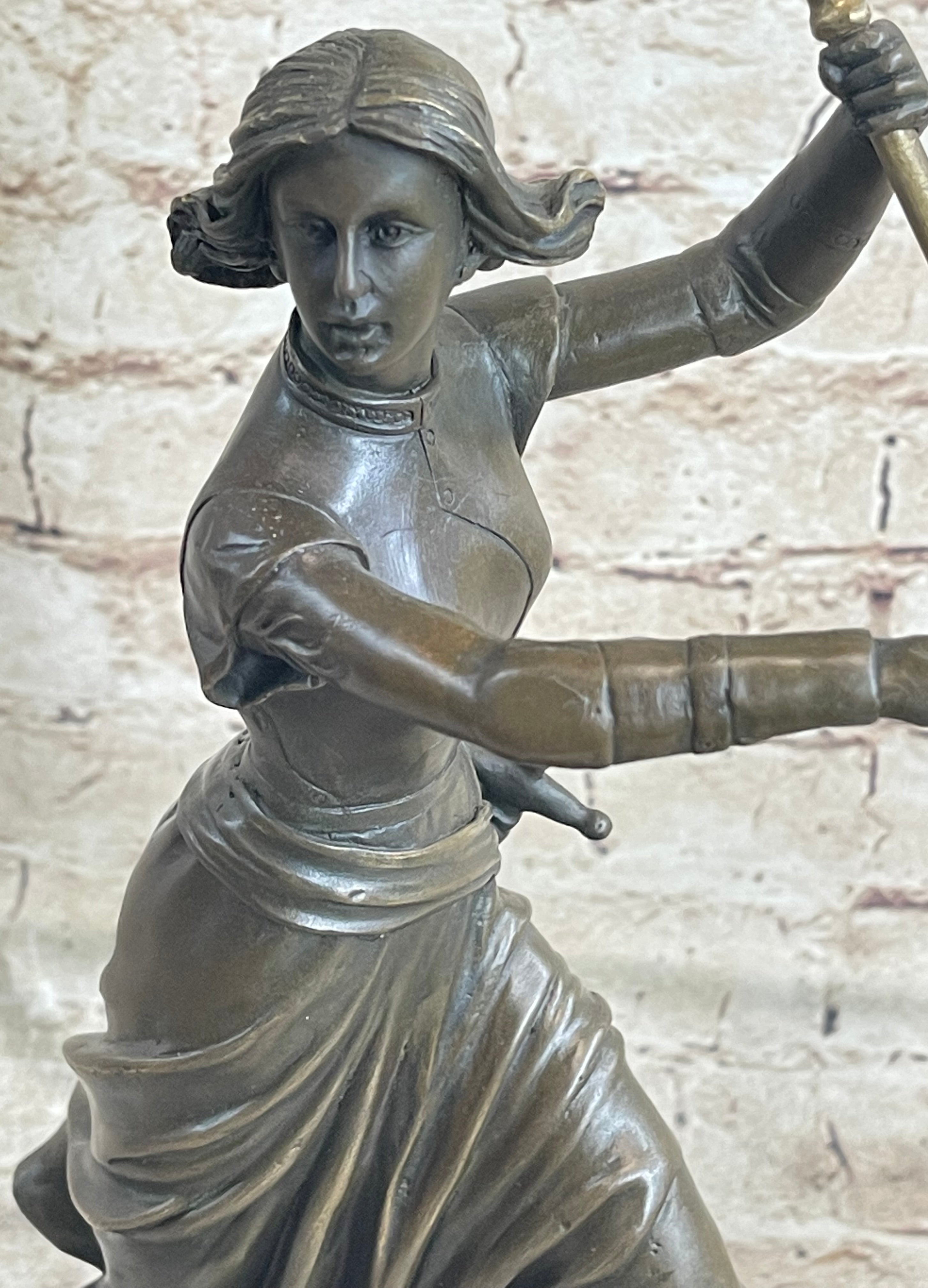ROMAN CATHOLIC SAINT JOAN OF ARC Standing W/ Flag Sculpture Statue Bronze Figure