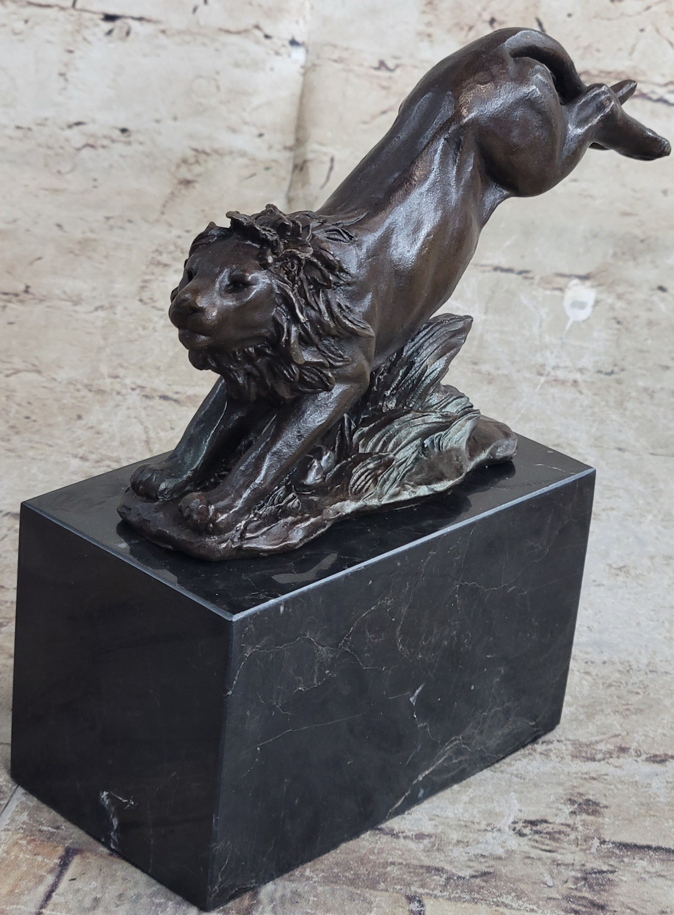 Hot Cast Jumping Lion by Barye French Animal Artist Bronze Sculpture Figurine NR
